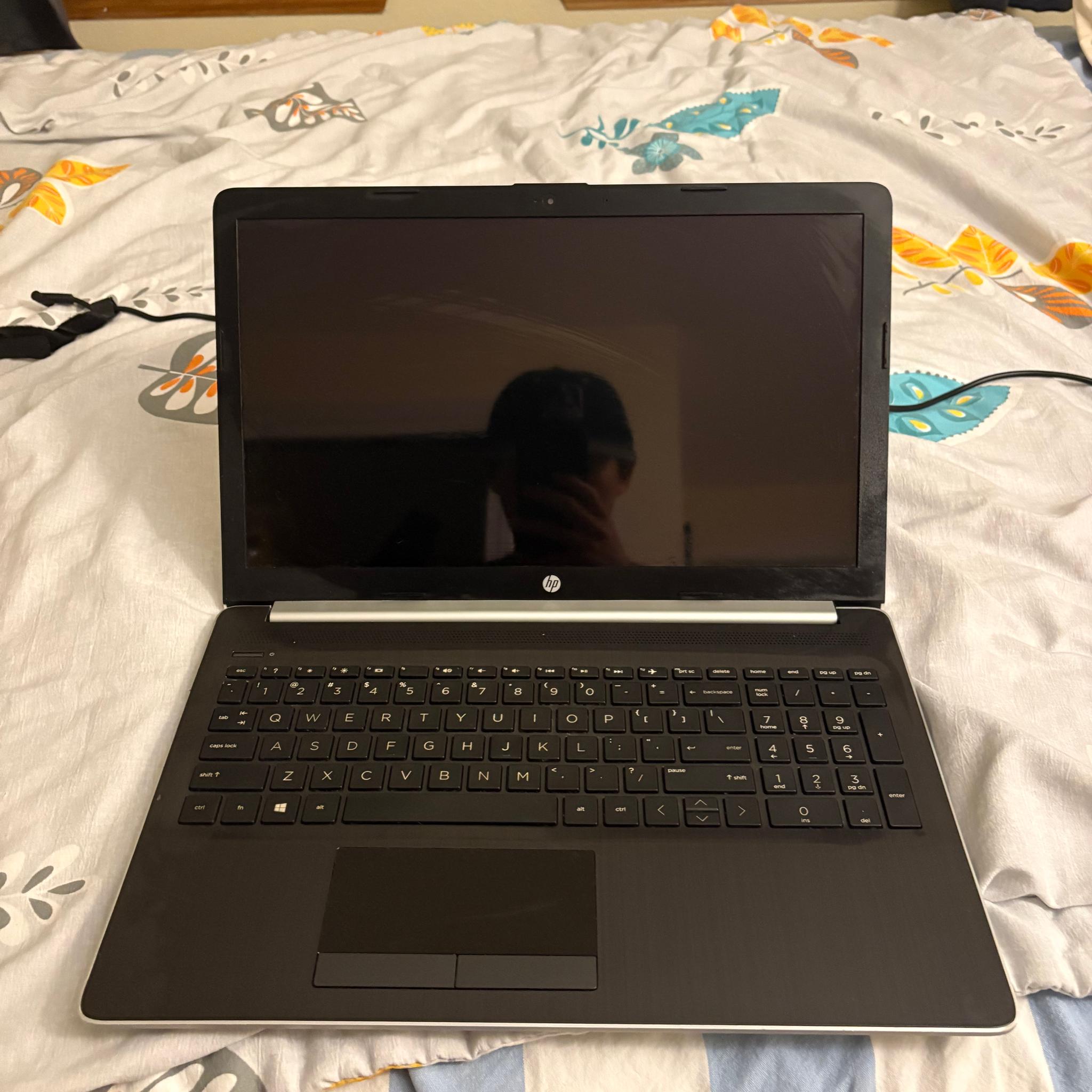 HP 15.6” Touchscreen Laptop – i5 / 12GB RAM / 128GB SSD *READ*