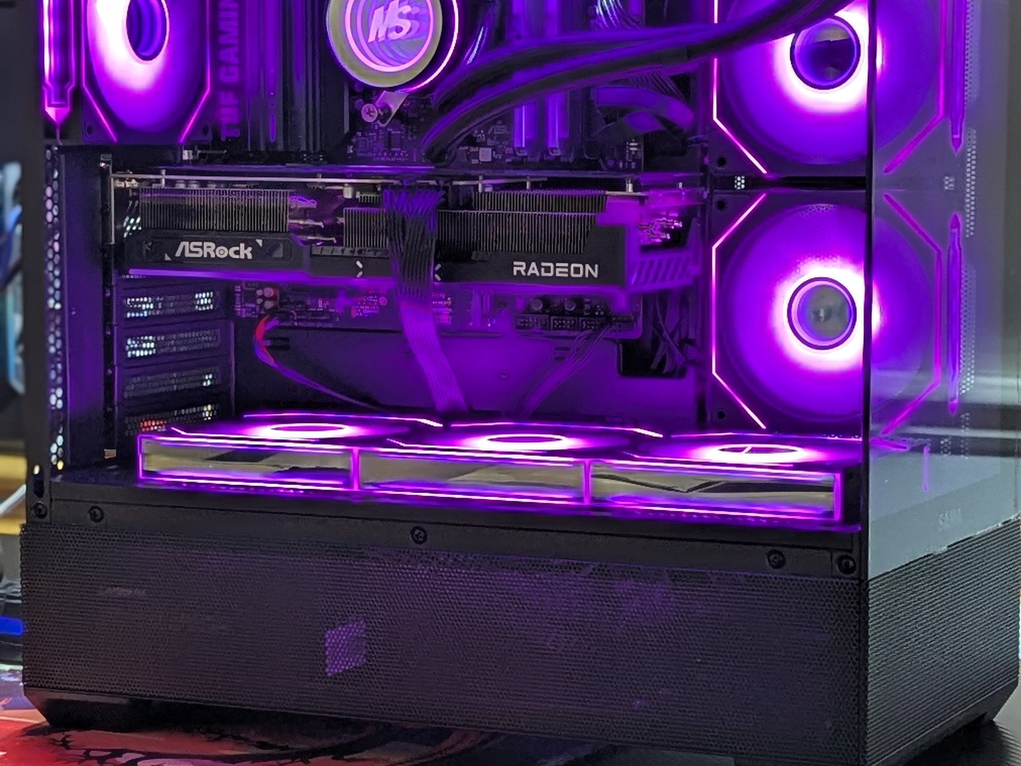 AMD Ryzen 7 9800X3D|AMD Radeon RX 9070 XT|32 GB DDR5 6000|2.5 TB NVME SSD M.2|Windows 11 PRO Active