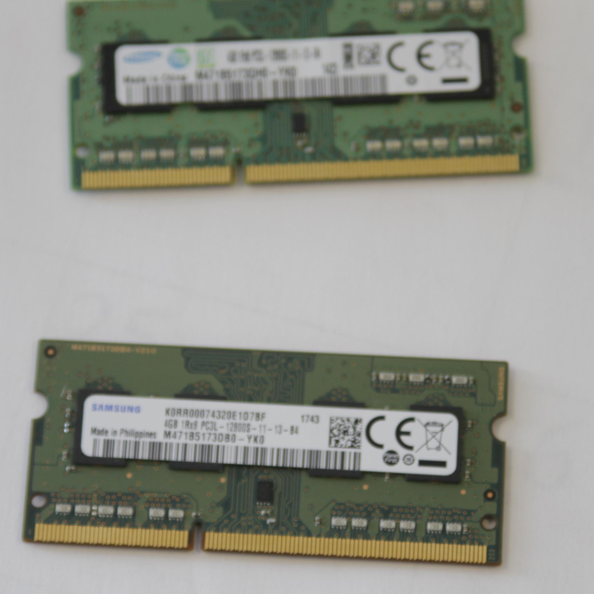 2 x 4GB Samsung DDR3-1600 SODIMM