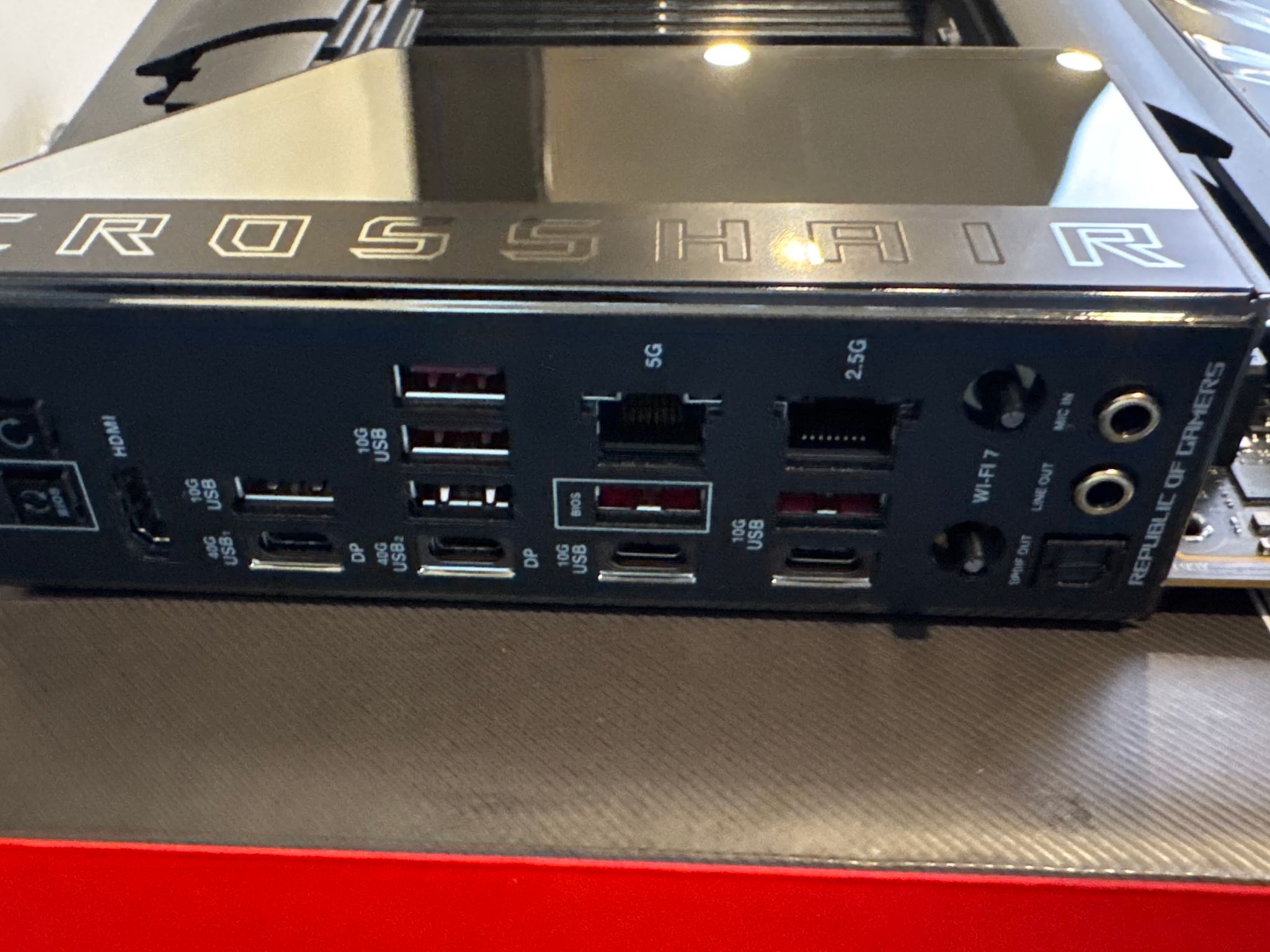 ASUS ROG X870E Crosshair HERO