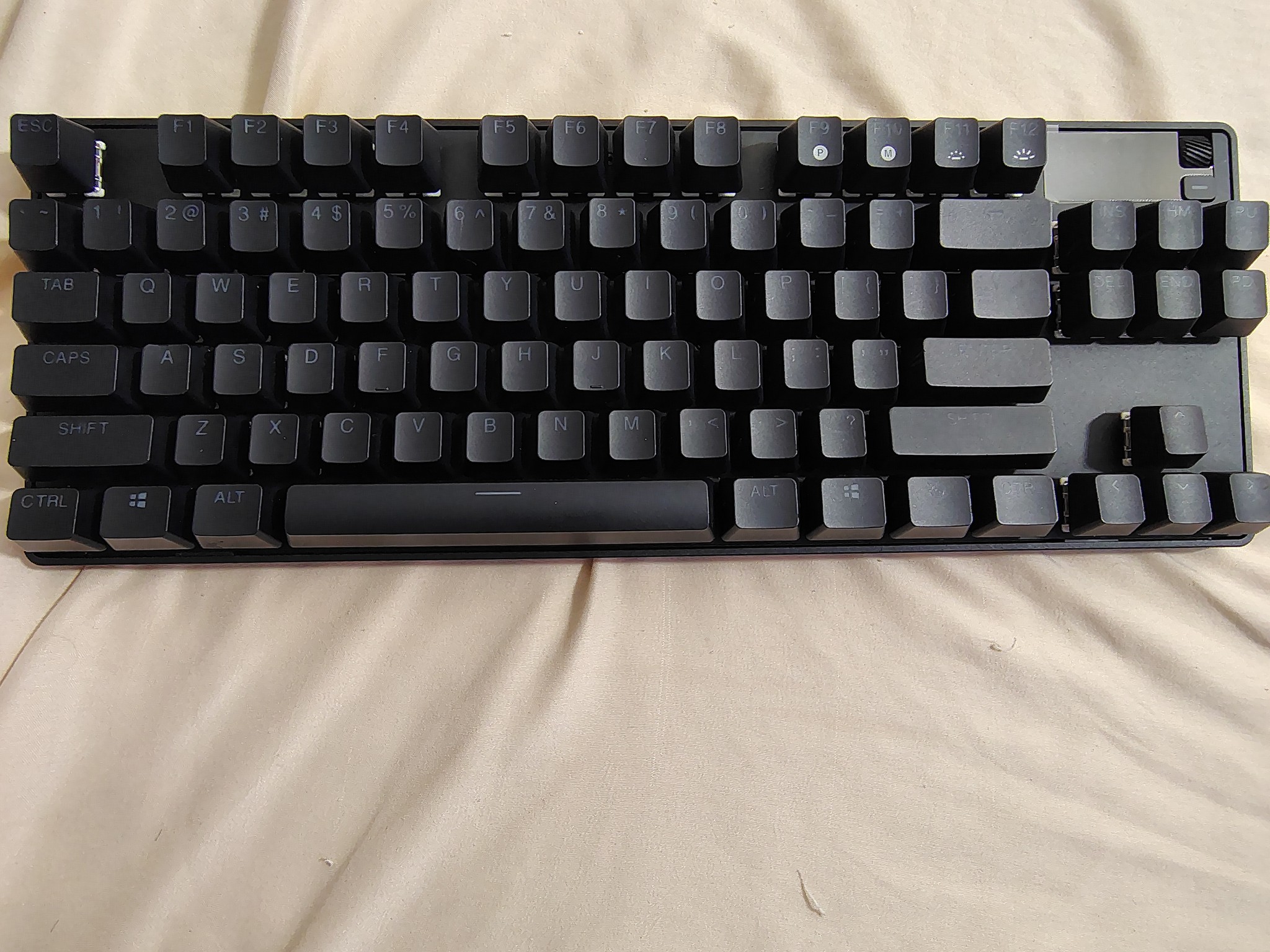 SteelSeries Apex Pro TKL Wireless Gaming Keyboard OmniPoint RGB – Excellent Condition No Box