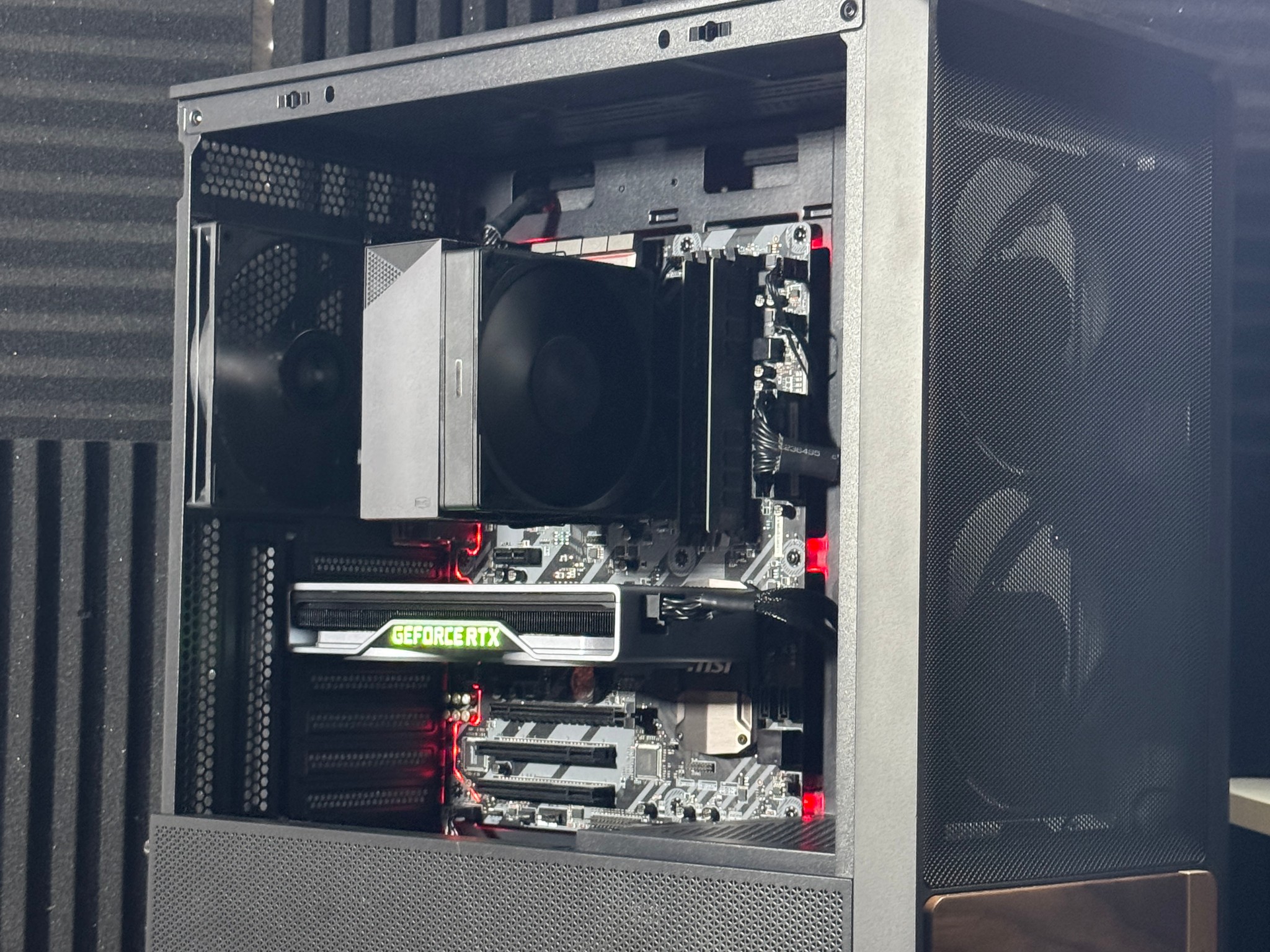🔥 RTX 2060 Super | Ryzen 7 | 32GB DDR4 | 1TB NvMw