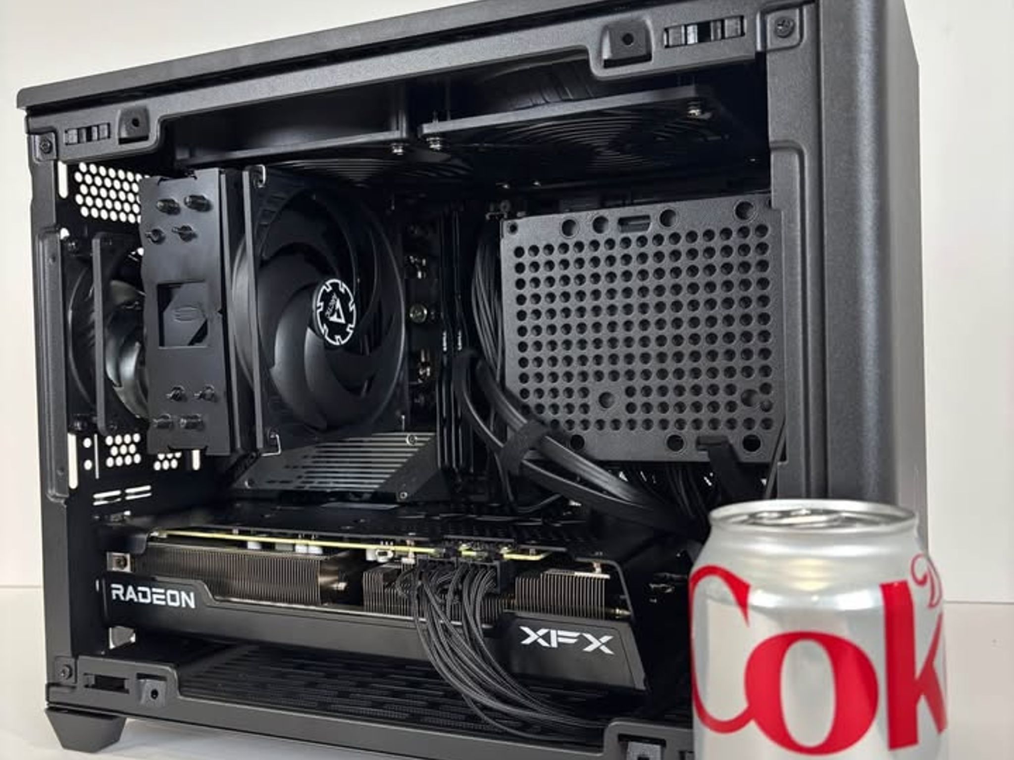 NR200 AMD 7600X+7600XT Compact Productivity
