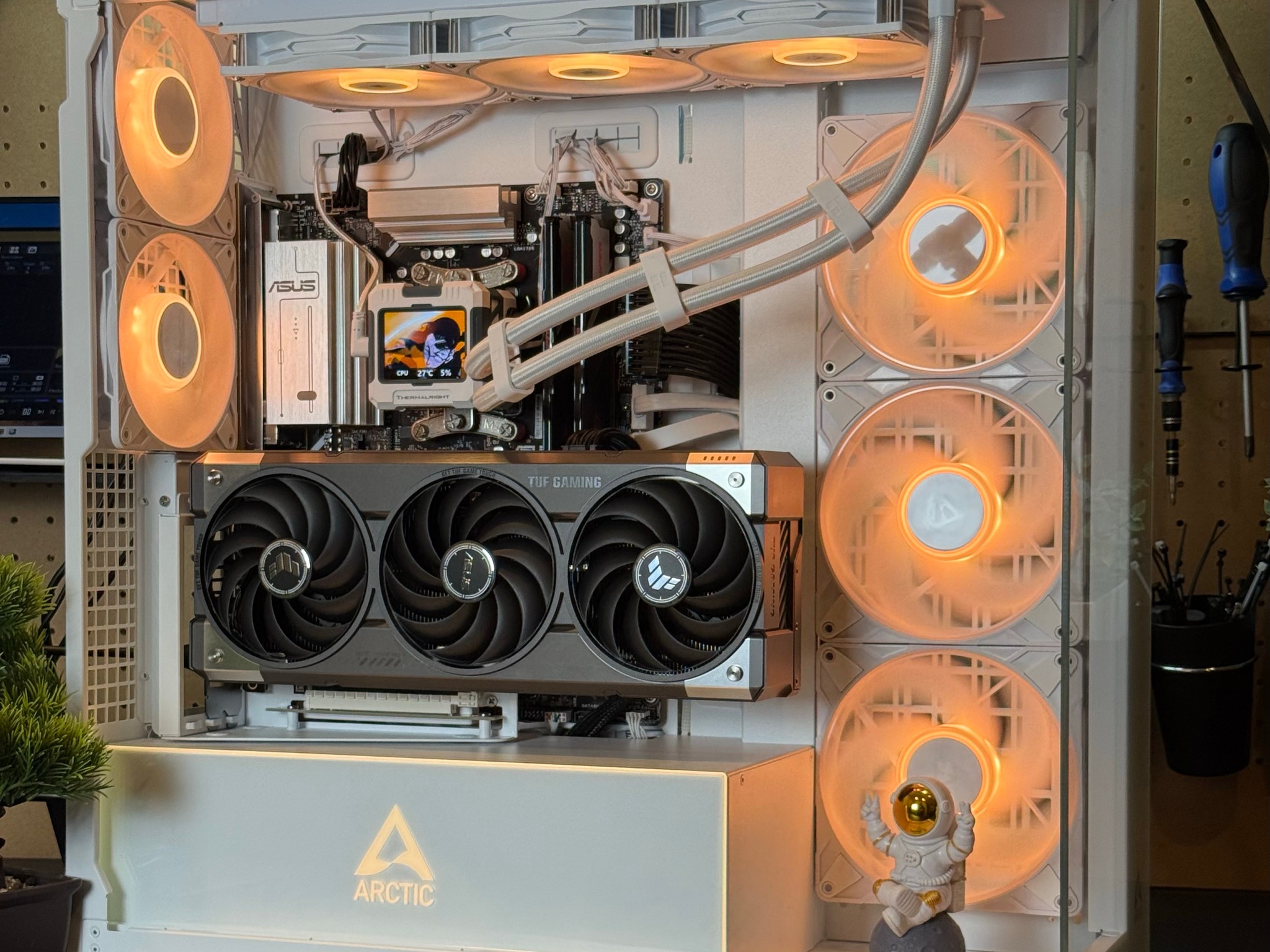 4K ARTIC Gaming PC | RTX 5070 Ti | Ryzen 7 9800x3D | 32GB DDR5 RAM | 4TB | 1000w PSU | Win 11