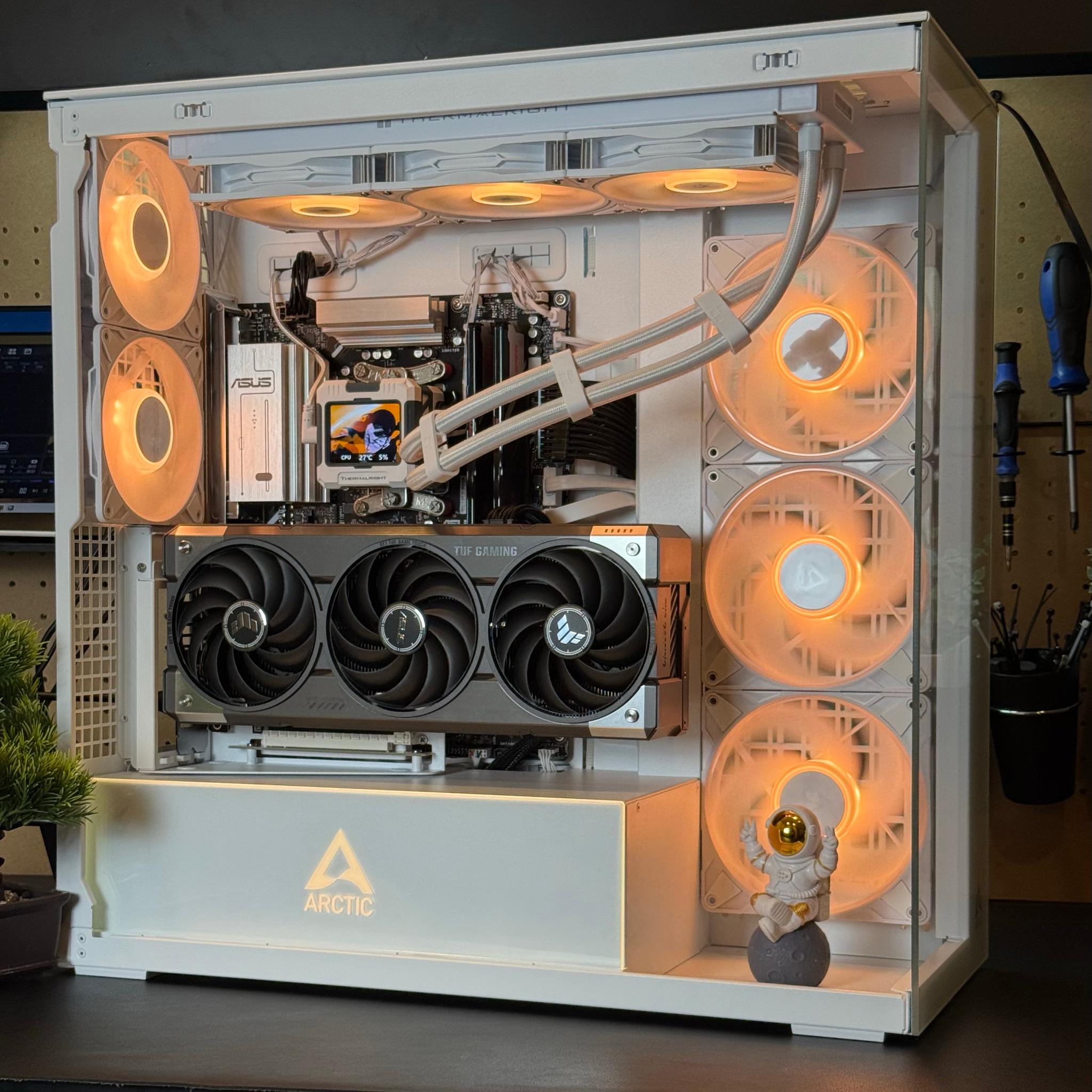 4K ARTIC Gaming PC | RTX 5070 Ti | Ryzen 7 9800x3D | 32GB DDR5 RAM | 4TB | 1000w PSU | Win 11