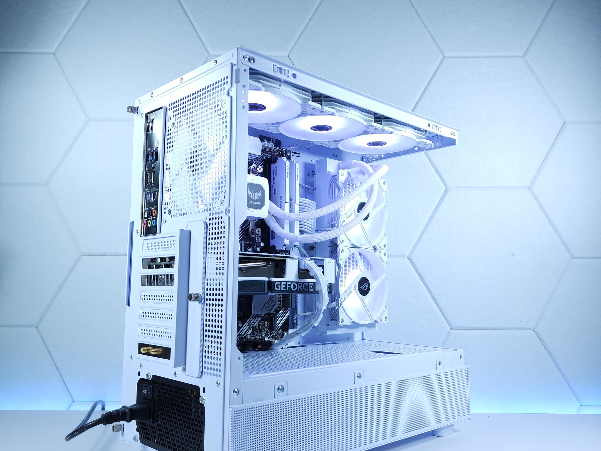🤍🤍RTX 4060 | Ryzen 5 | 1TB NVMe SSD | 32GB 3200MHz