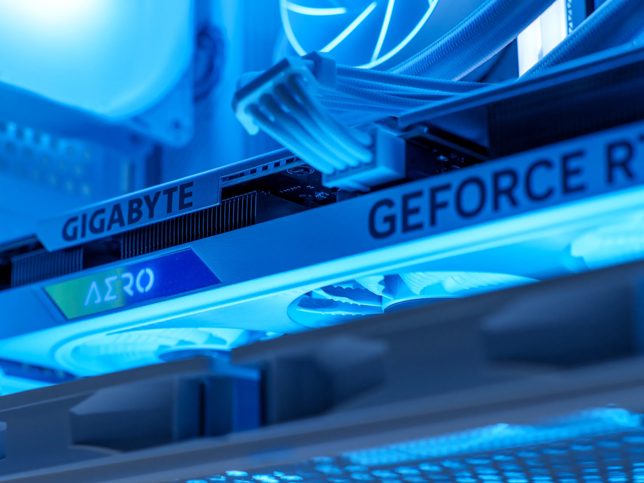 White Gaming PC | RTX 4060 | Ryzen 5 5600x | 32GB DDR5 | 1TB m.2 | Watercooled | RGB