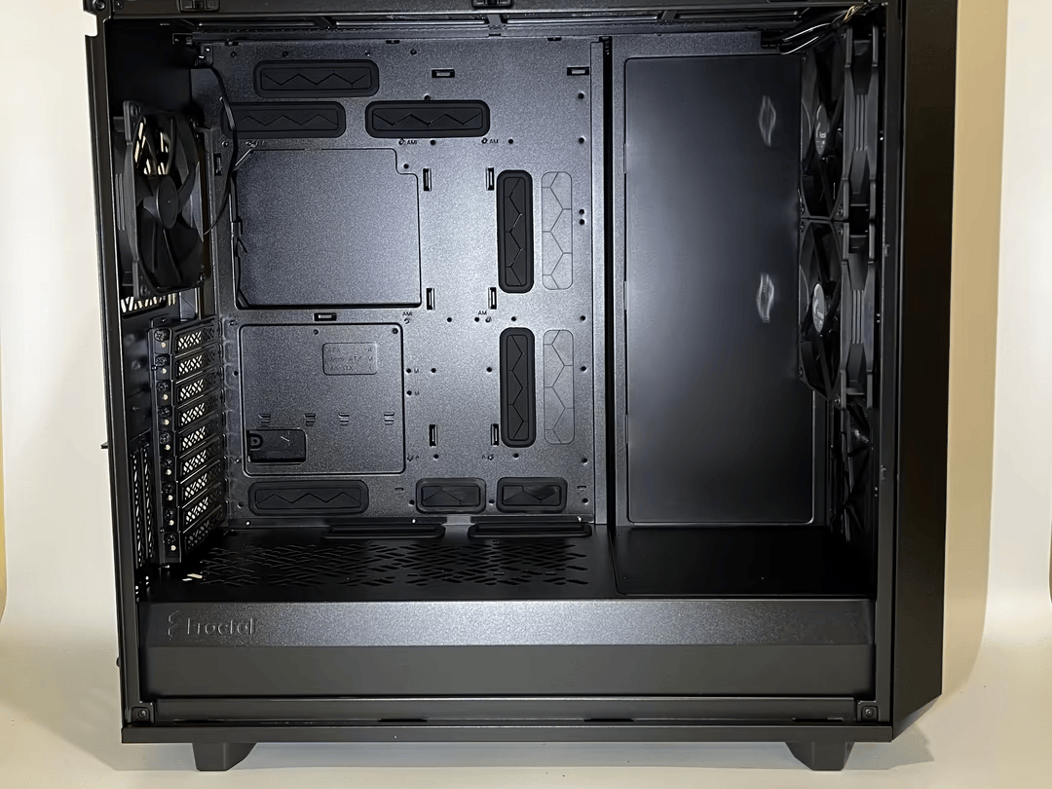 Fractal Design Meshify 2 XL Black ATX Flexible Dark Tinted Tempered Glass Window Full Tower Case