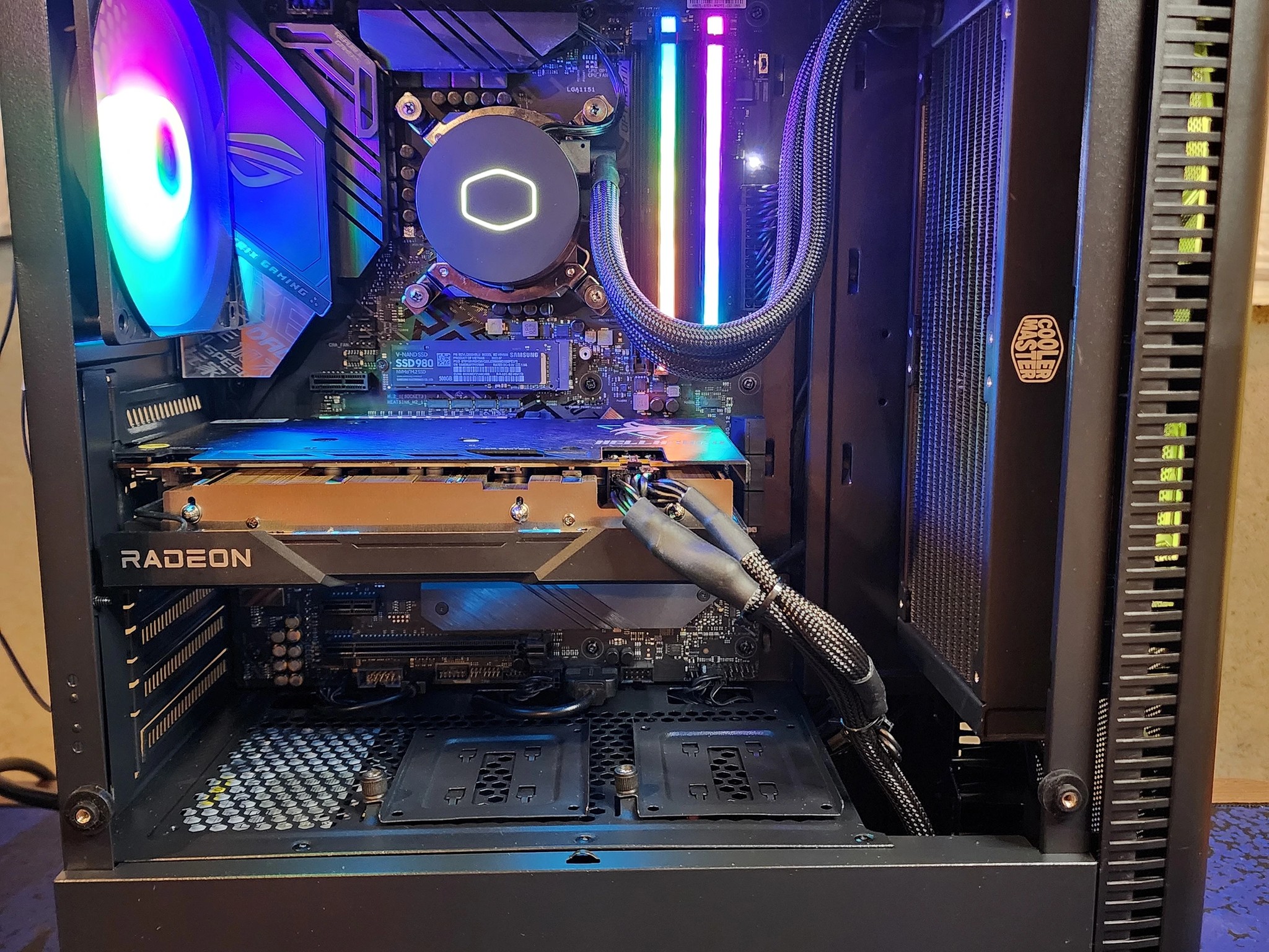 RX 6600 XT / i7-9700K - Custom Gaming Computer