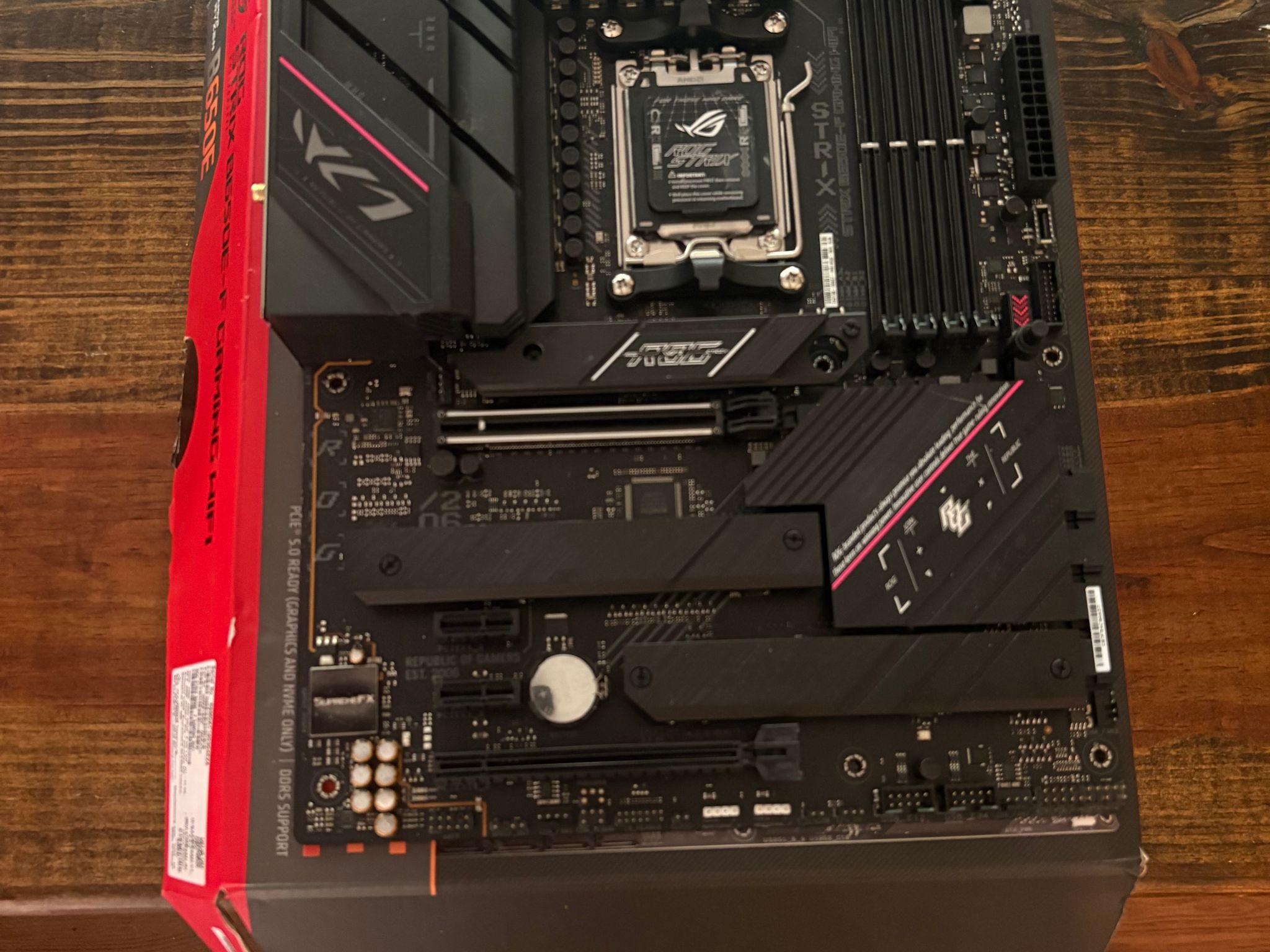 Used like new condition ASUS ROG AM5 gaming motherboard