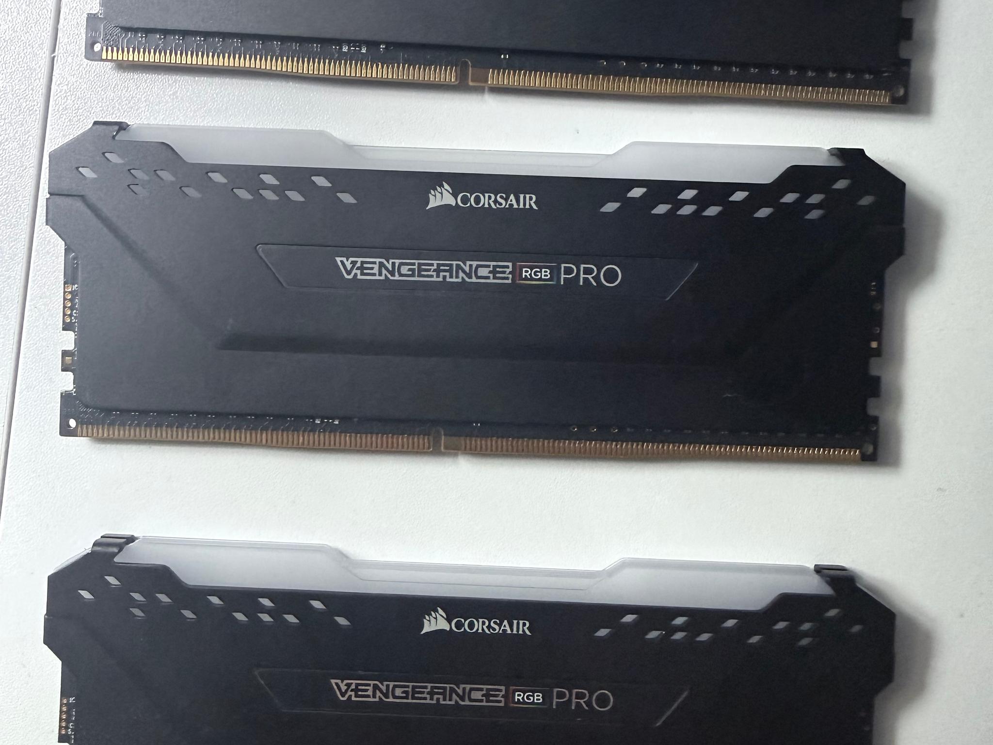 CORSAIR - VENGEANCE RGB PRO 24GB (3x8GB) DDR4 3200MHz C16 UDIMM Desktop Memory - Black