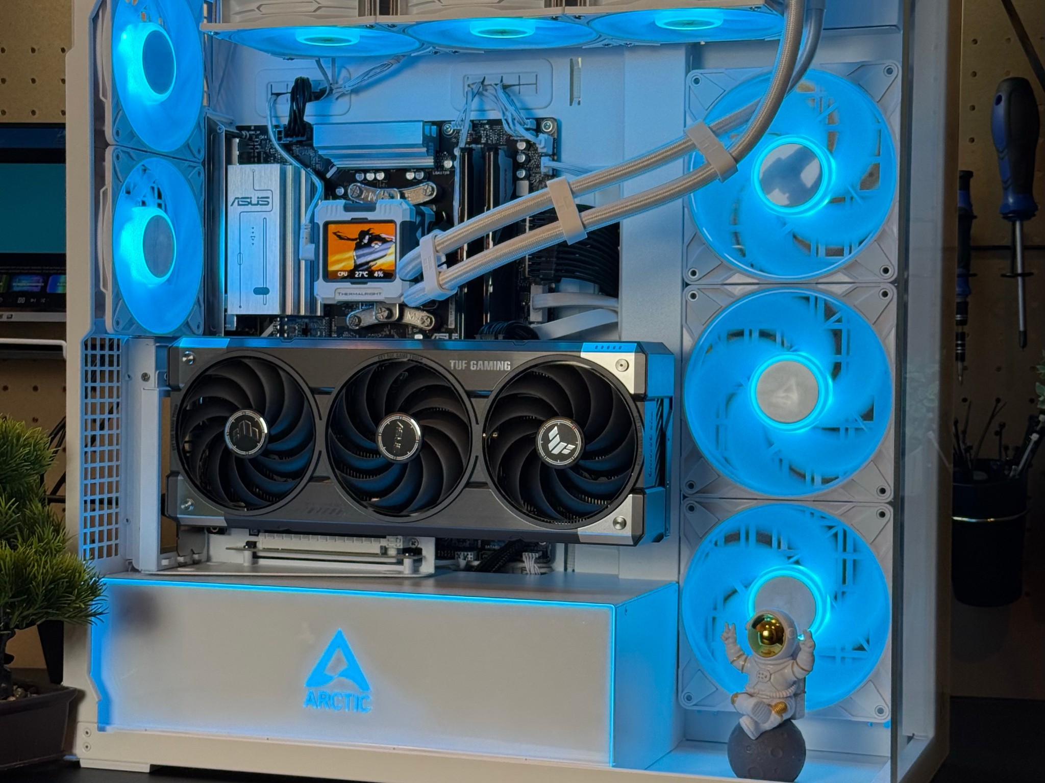 4K ARTIC Gaming PC | RTX 5070 Ti | Ryzen 7 9800x3D | 32GB DDR5 RAM | 4TB | 1000w PSU | Win 11
