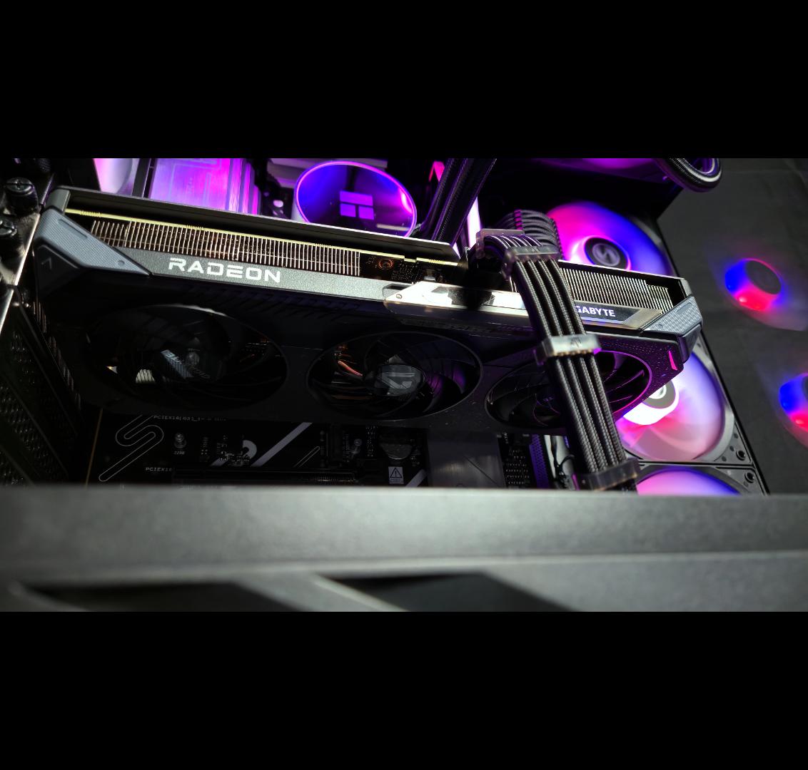 1440p Gaming PC - RX 9060 XT 16GB - Ryzen 7600X - 32GB DDR5 6000MHz CL30 - Gen4 NVMe - Custom