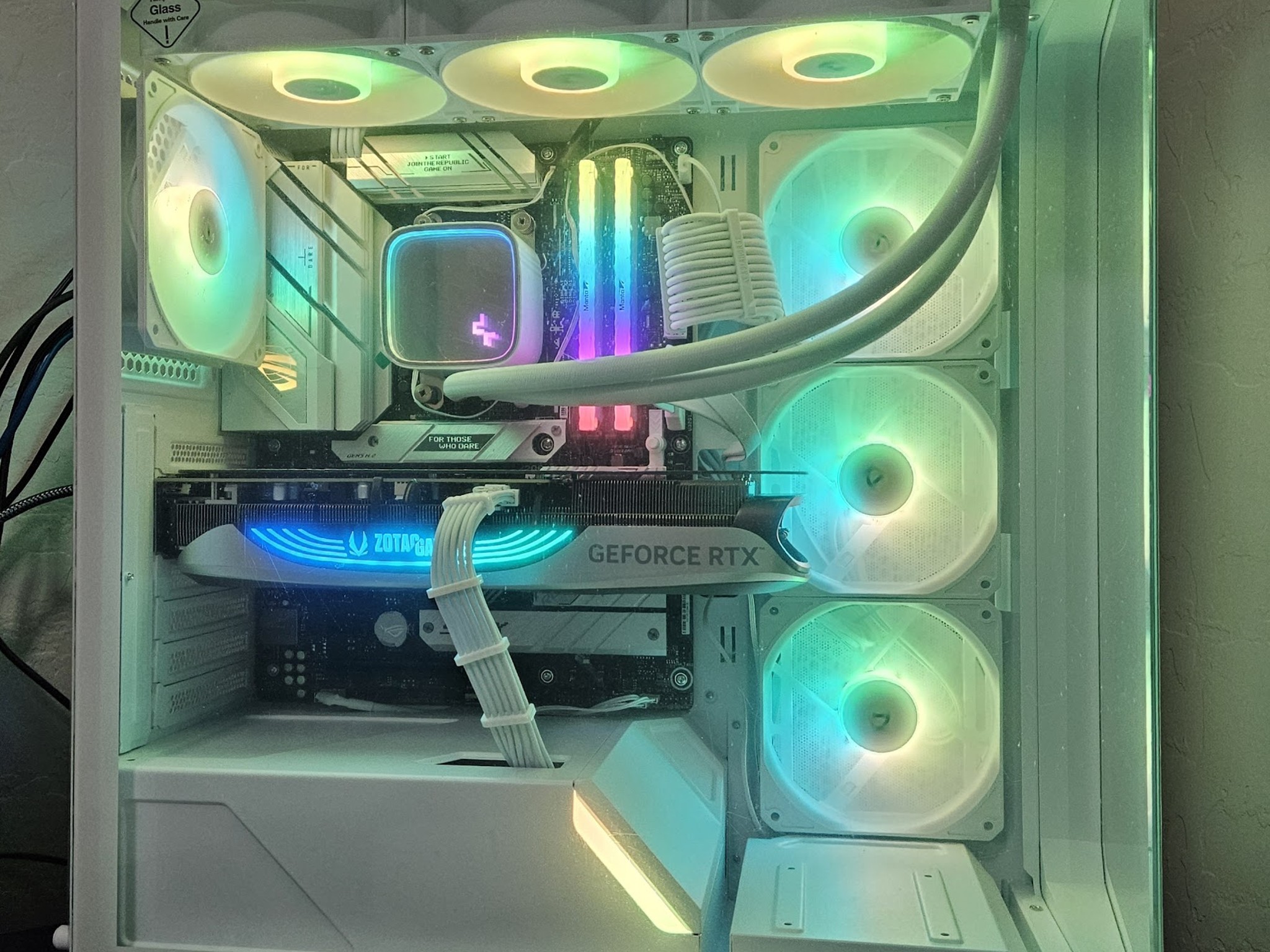 霜 Shimo v2 | Ryzen 5 7600X3D + RTX 4070 Ti | Tooth and Tail Included!