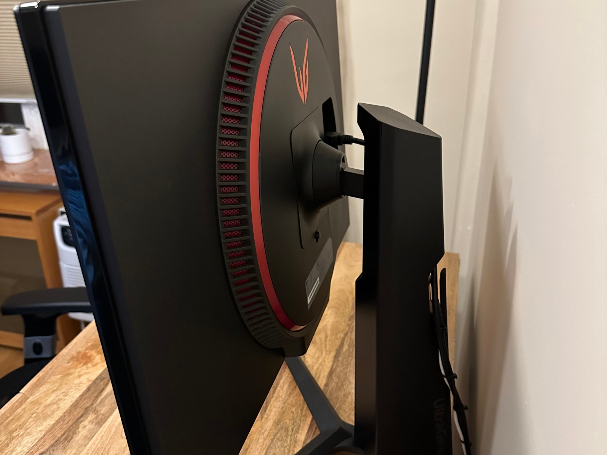 27-inch LG UltraGear Monitor 1440p 165hz HDR G-Sync