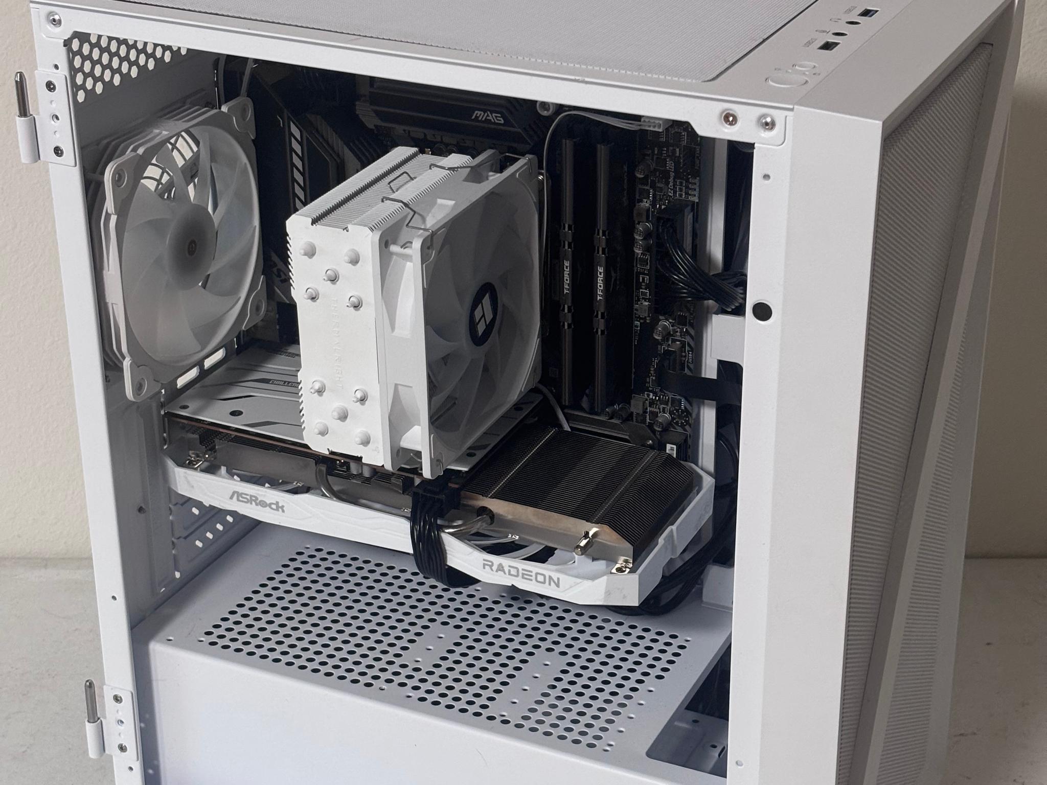 🤍Perfect for 1080p gaming has Intel i3 10th gen and rx 6600! All White ARGB🤍