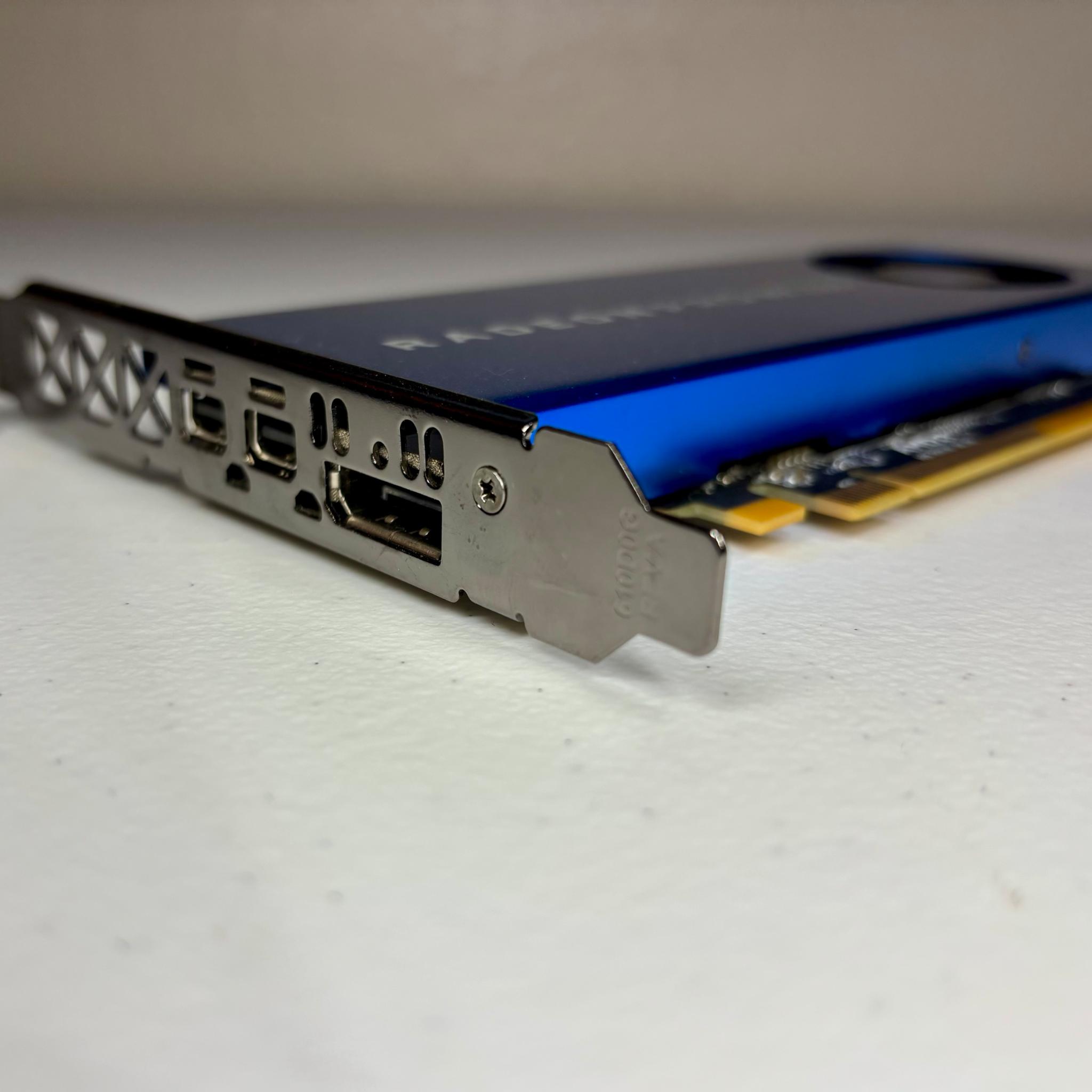 AMD Radeon Pro WX 2100 2 GB GDDR5 Workstation Graphics Card – Budget 720p Gaming