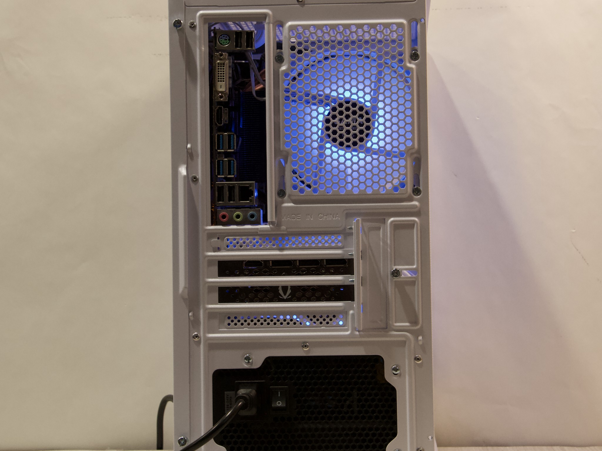 RTX 4070, Ryzen 7 5800XT, 32GB DDR4, 1TB NVMe SSD, WiFi - Custom Gaming PC