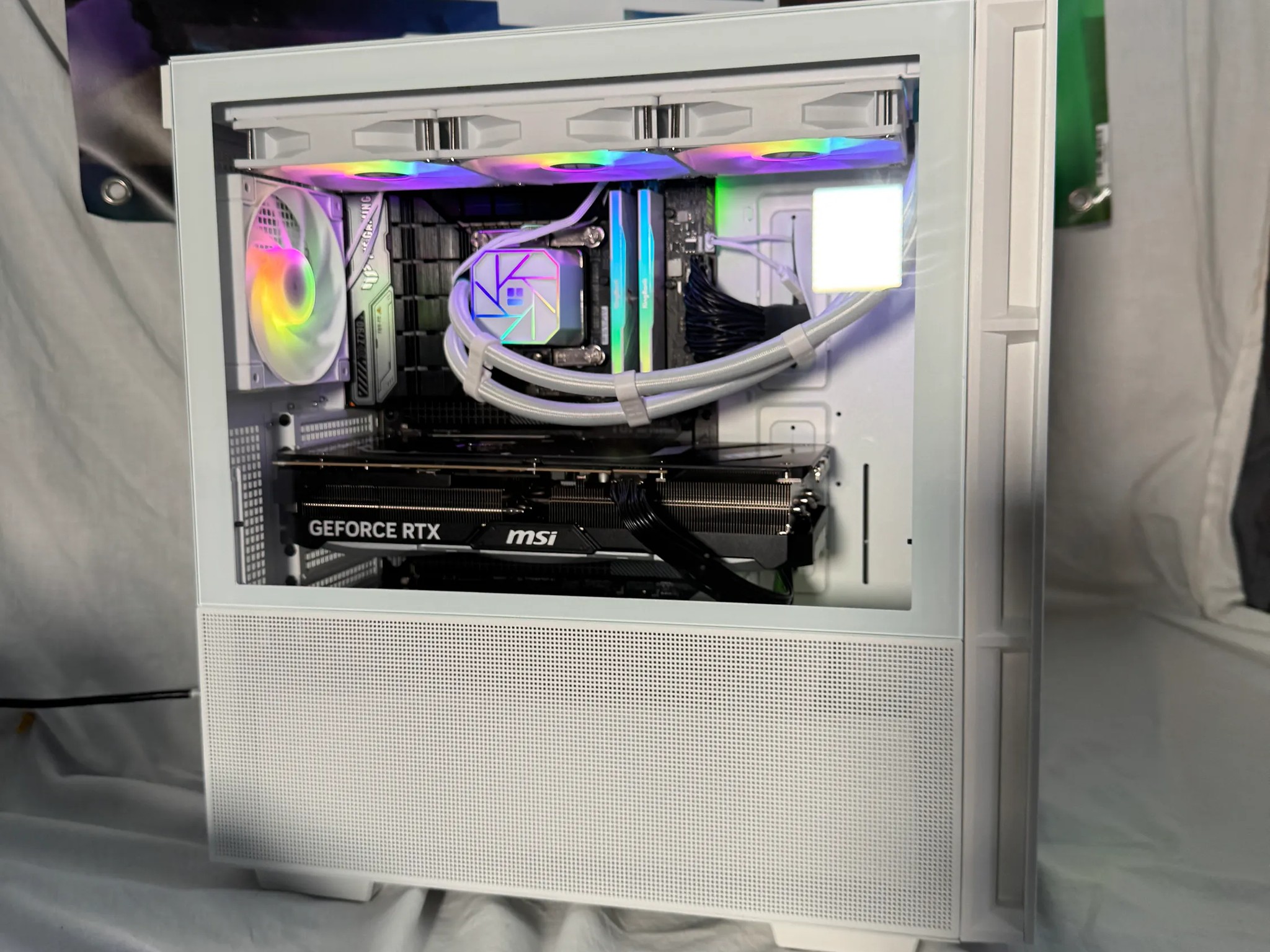 RTX 4080 Super Intel Core i7 14700k