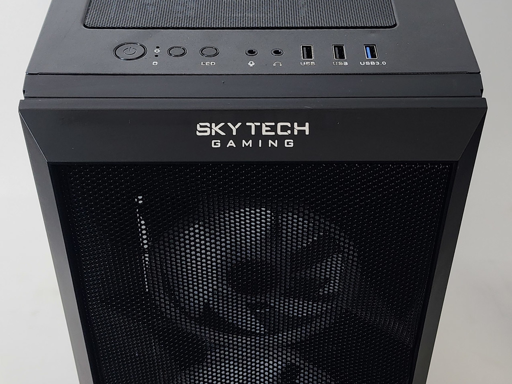 Gaming PC i7-8700K 16GB RAM 512GB SSD GTX 1080 8GB Windows 11 Computer