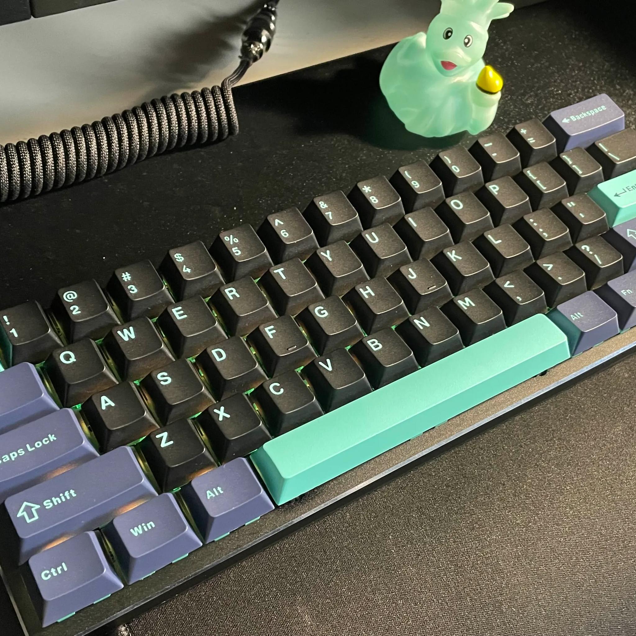 Custom GMMK "Sea" Mechanical Keyboard. Linear. Tape, Foam and O-ring mod.