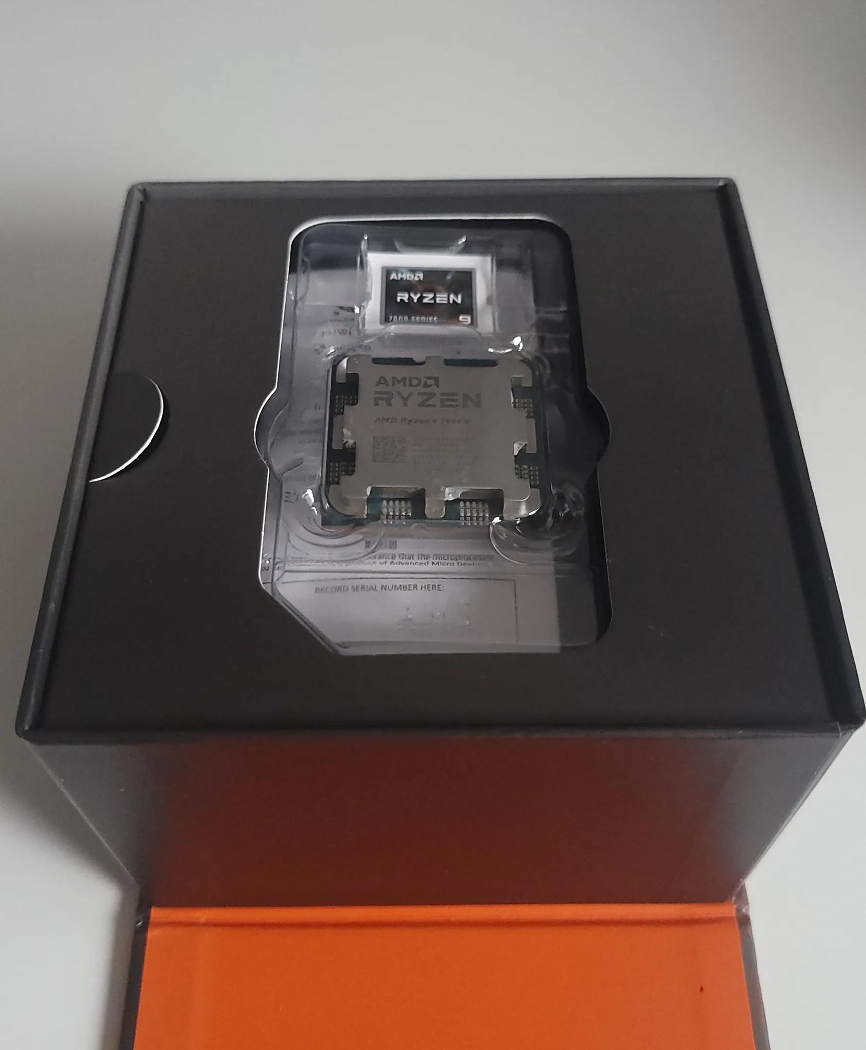 AMD Ryzen 9 7900X 12-Core, 24-Thread Unlocked Desktop Processor