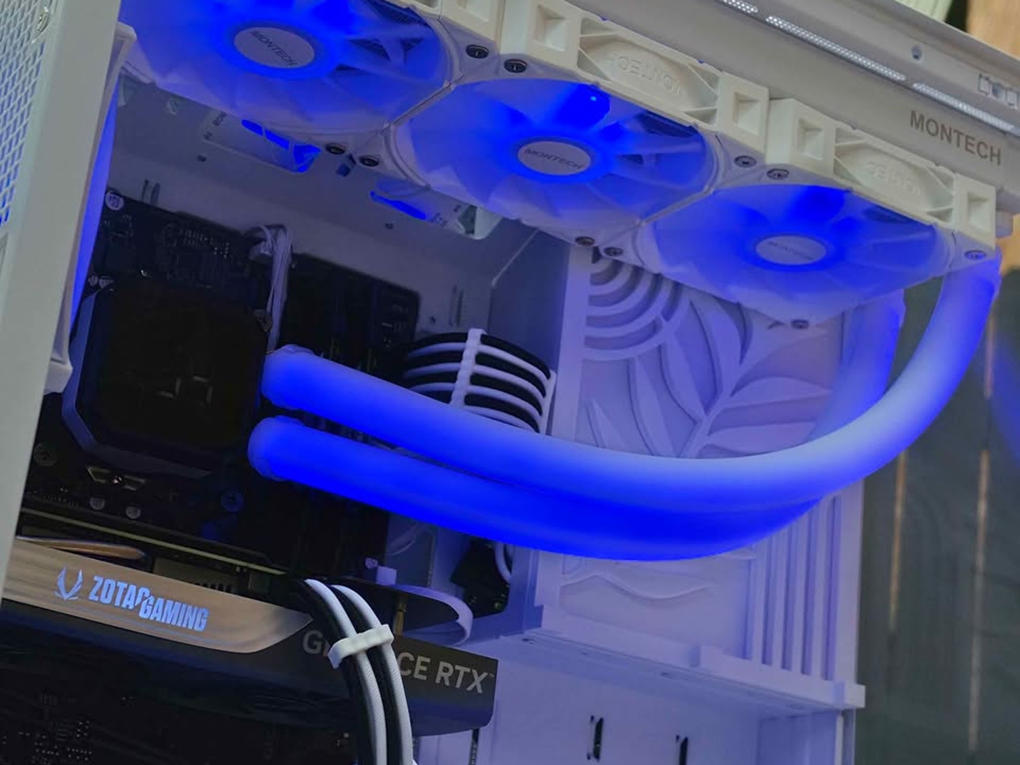 🤍Custom White RGB Gaming PC🤍 • Nvidia 4060, Intel i7, 16GB RAM, SSD • Plug n' Play Ready