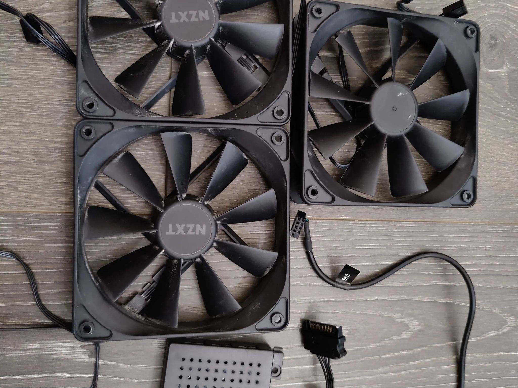 NZXT 120mm case fans 3pk with controller
