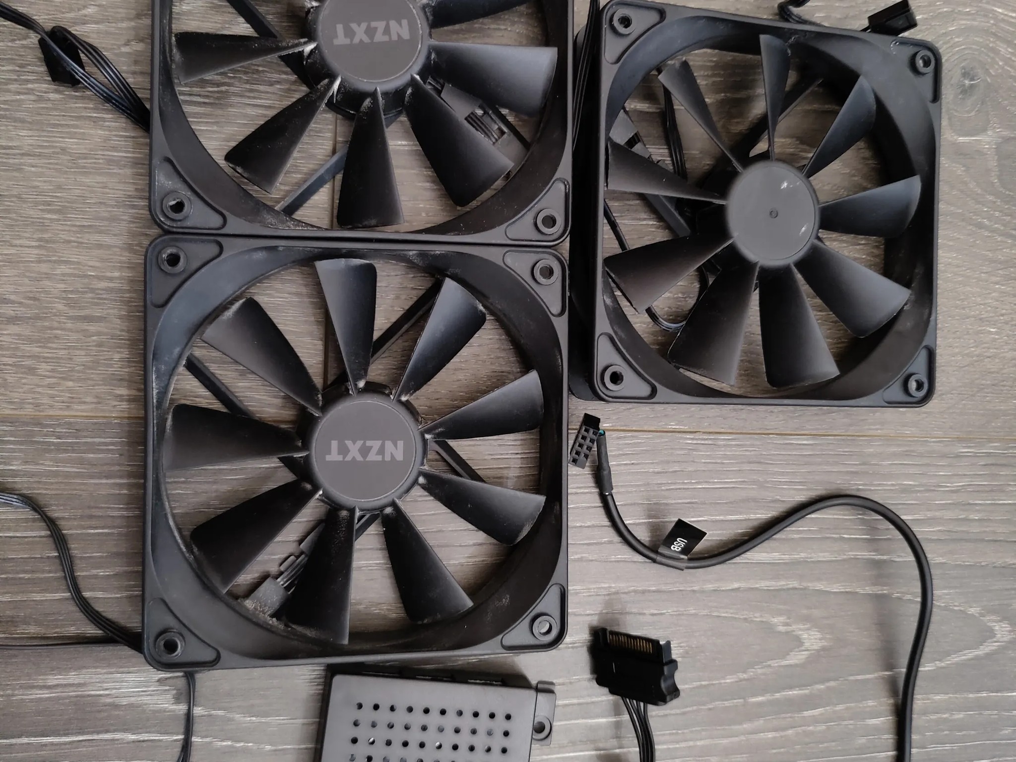 NZXT 120mm case fans 3pk with controller