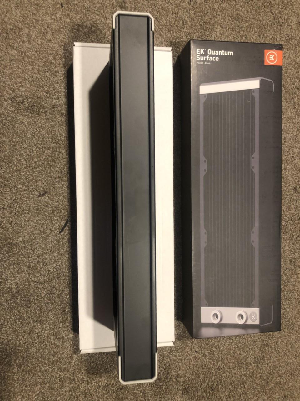 EK Quantum Surface P360M Radiator