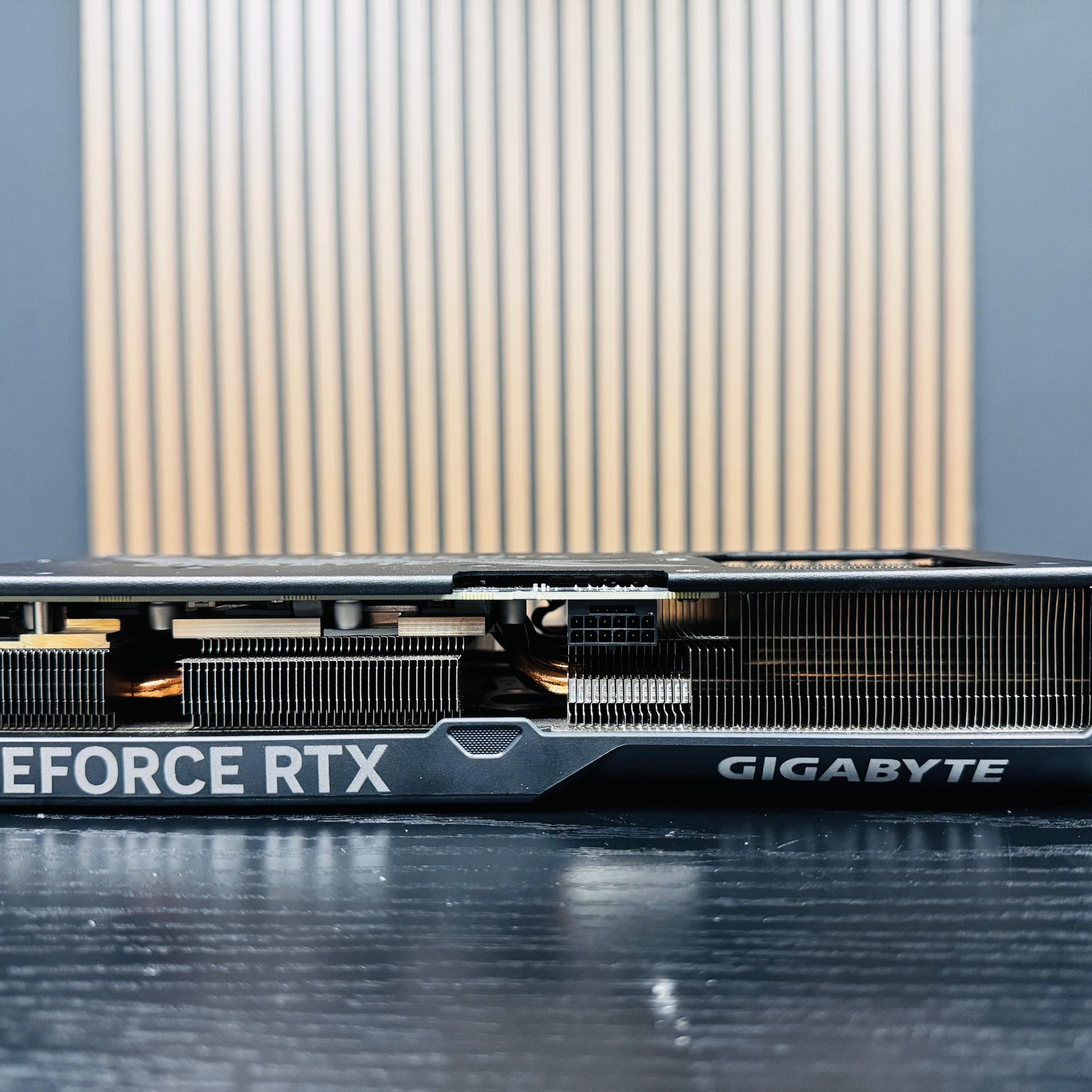 GIGABYTE WINDFORCE OC GeForce RTX 4070 SUPER
