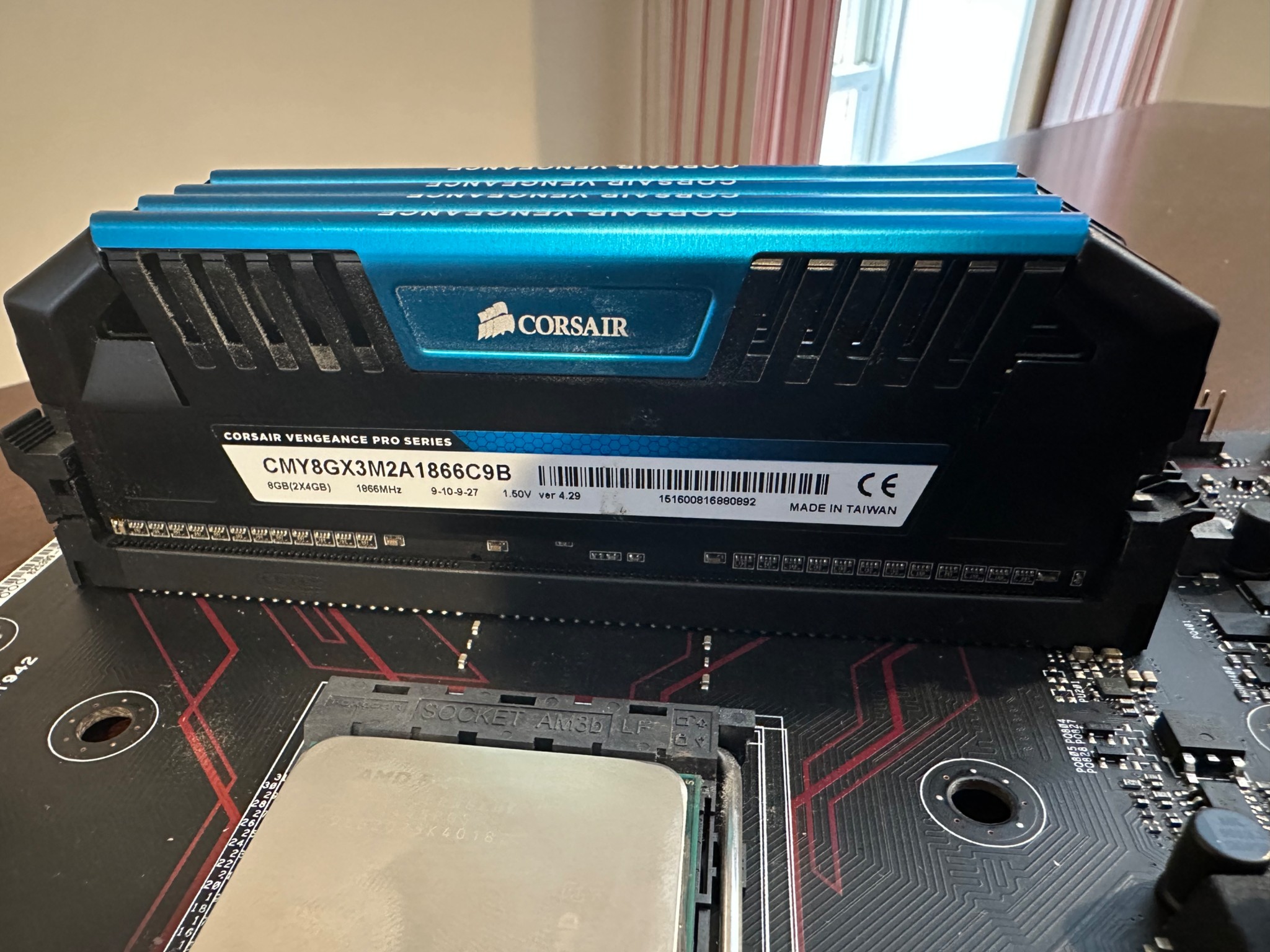 ASUS 970 PRO GAMING/AURA AM3+ w/ AMD FX8320 and Corsair Vengeance 16GB DDR3