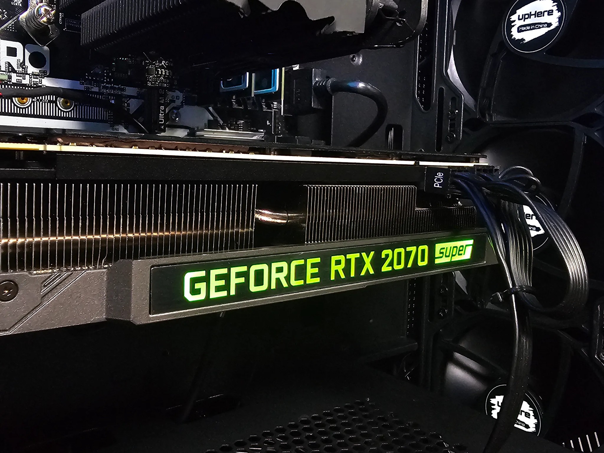 Ryzen 5 3600 / RTX 2070 Super / 16GB DDR4 / 1TB SSD / Wi-Fi + BT