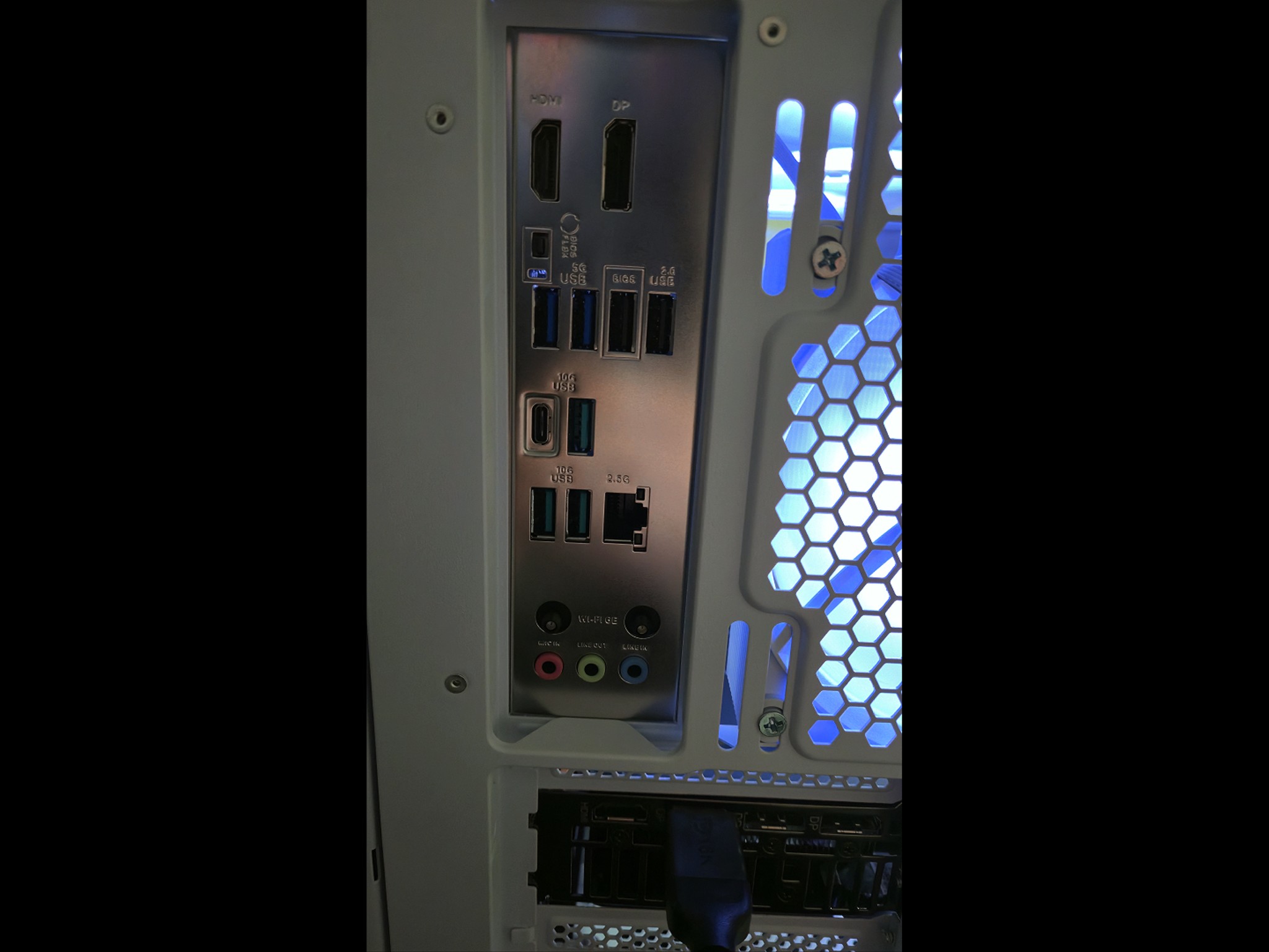 Gaming PC - 32GB DDR5 7200MHz CL34 - Ryzen 7600X - RTX 5060 OC - Windows 11 Pro