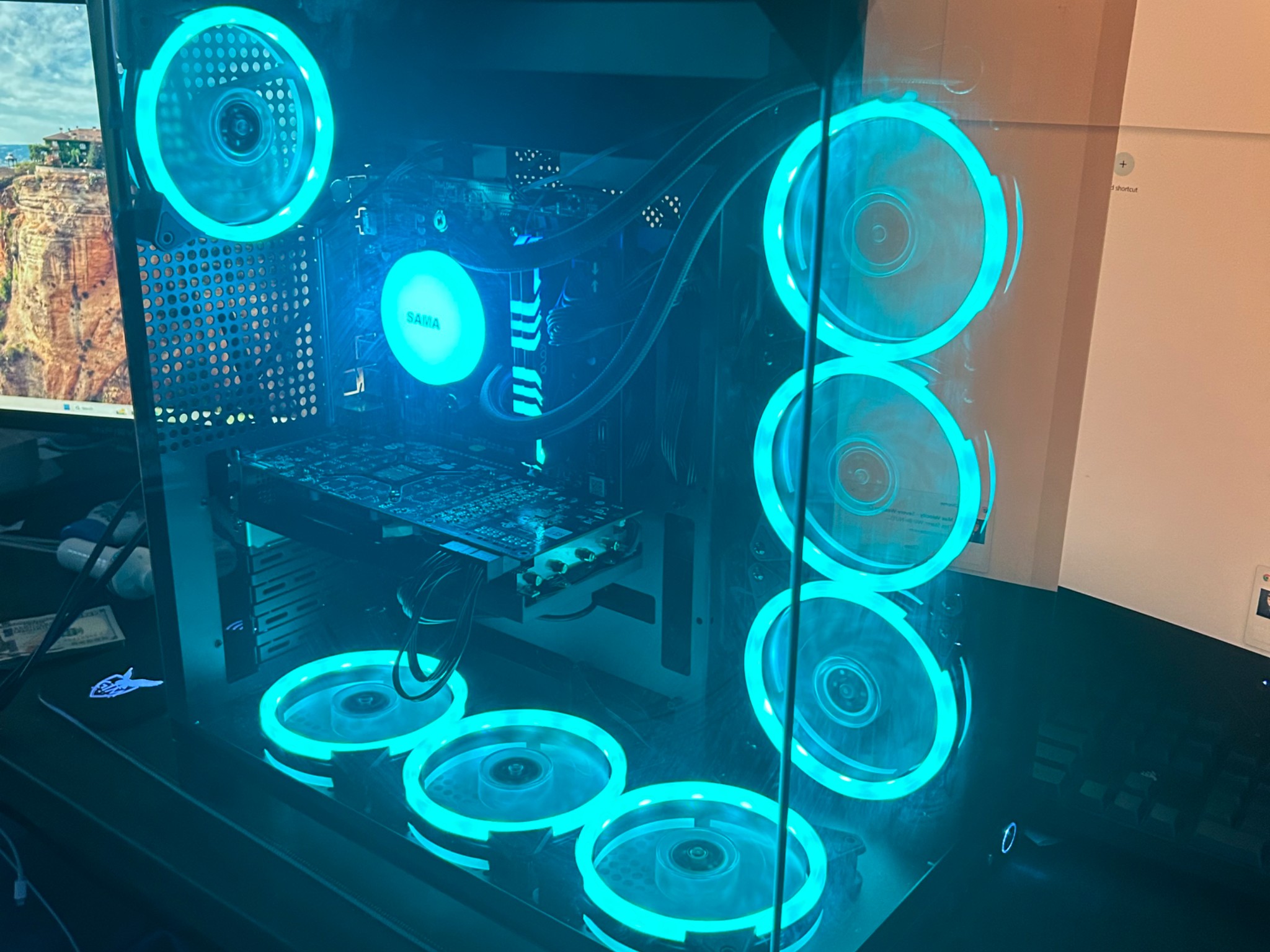 Glass Cube Gaming PC | RX 5700xt | Ryzen 5 | 32GB DDR4 | 1TB M.2 SSD