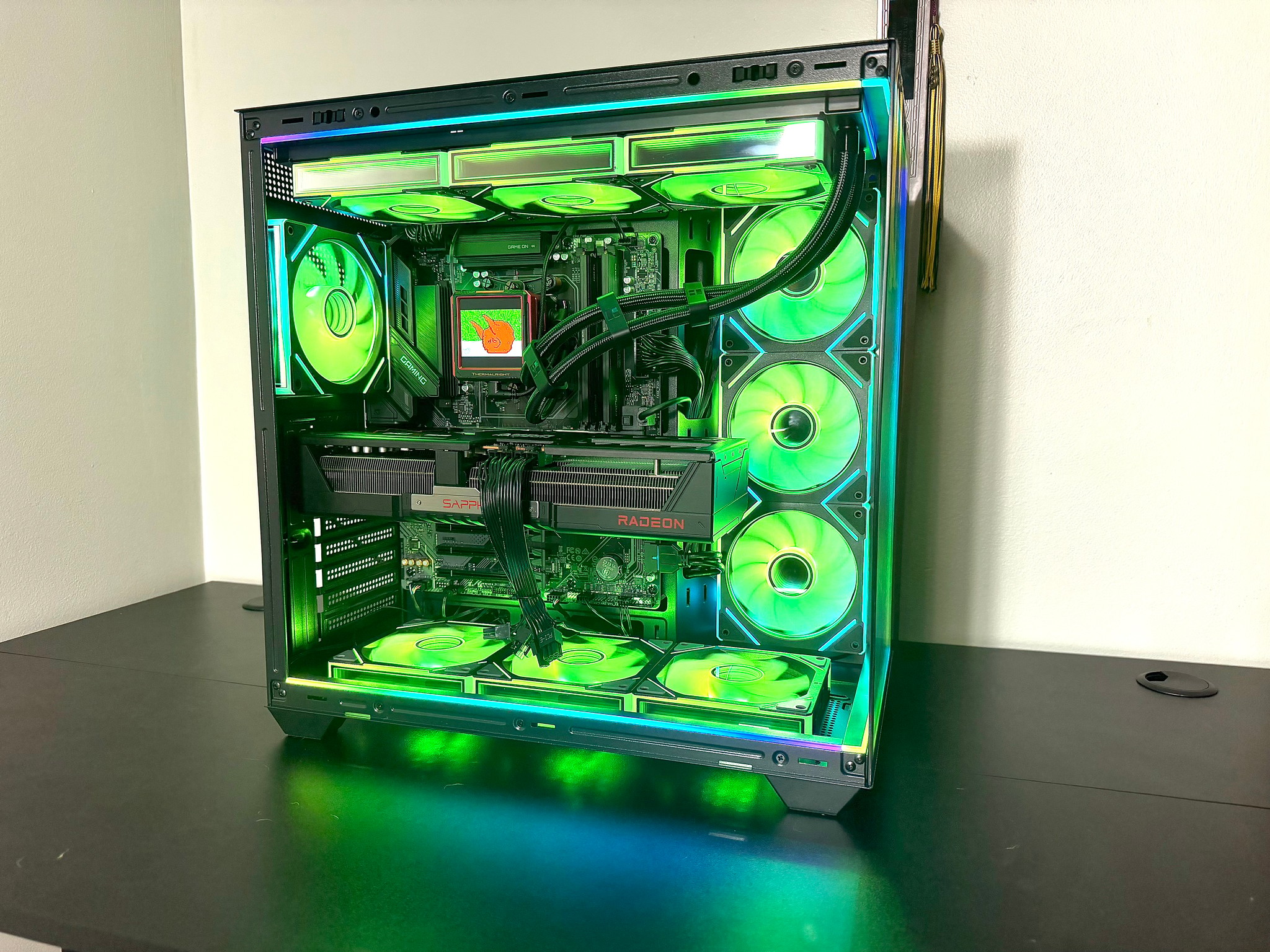 Insane 7800X3D | 9070XT | 48GB DDR5 | 2TB M.2 | LCD Screen AIO Cooler Gaming PC