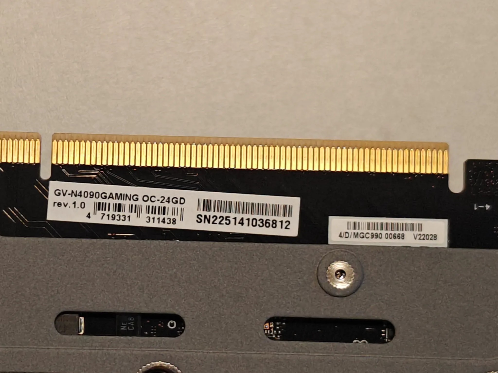 GIGABYTE GAMING GeForce RTX 4090 24GB GDDR6X (OPEN BOX, RETAIL BOX DAMAGE)