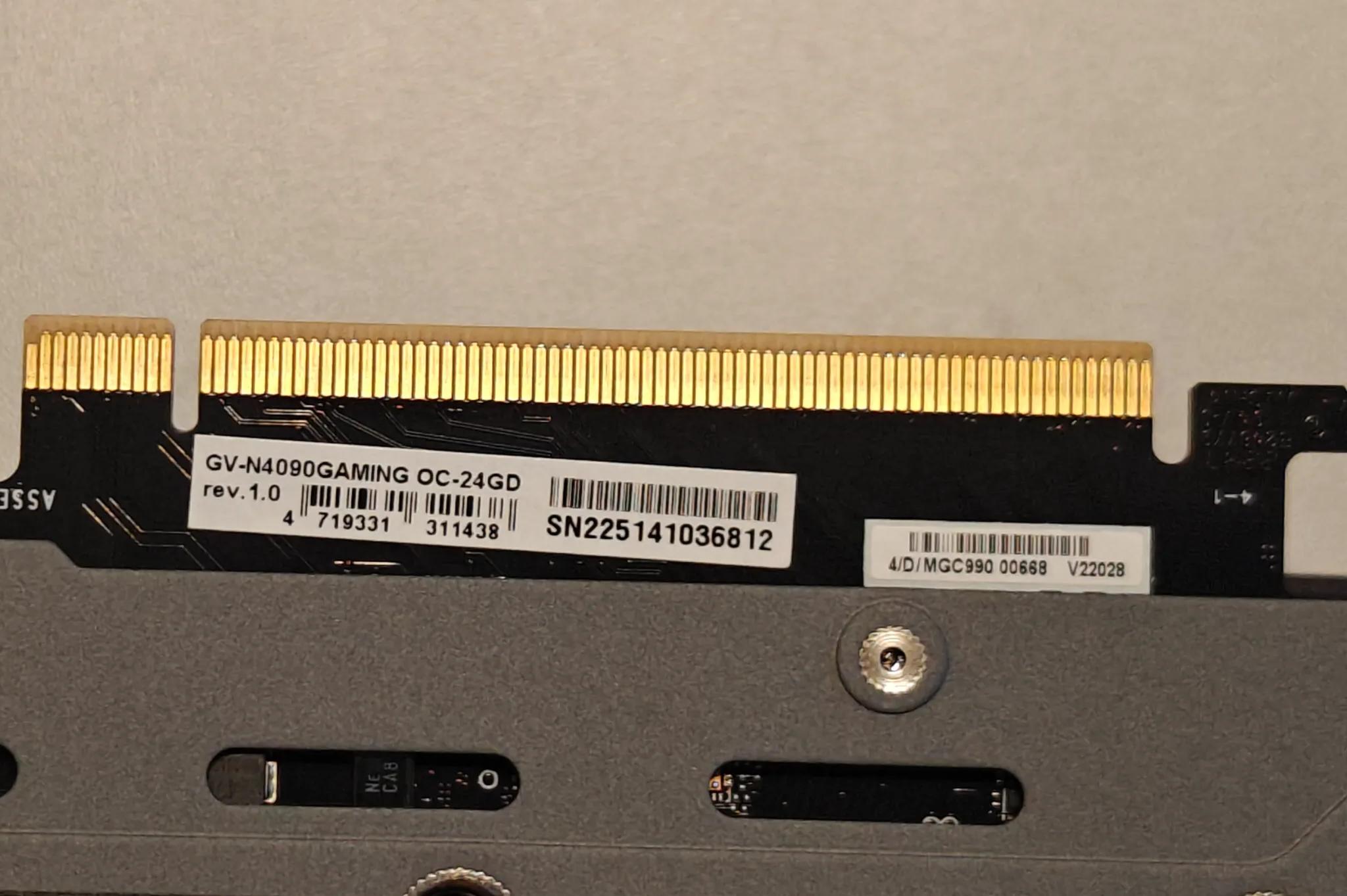 GIGABYTE GAMING GeForce RTX 4090 24GB GDDR6X (OPEN BOX, RETAIL BOX DAMAGE)