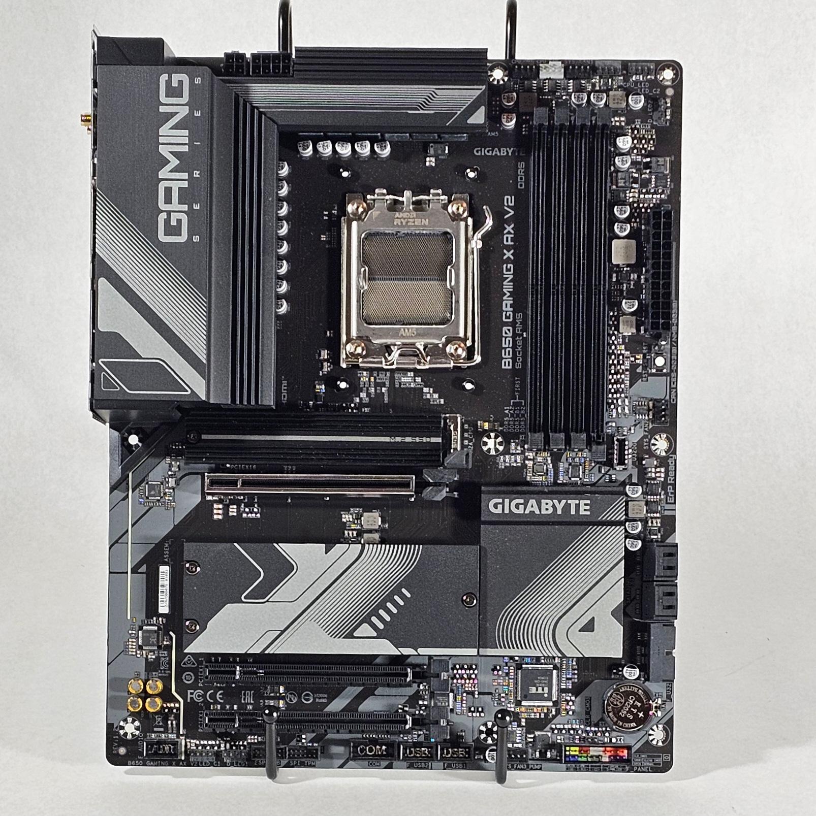 Gigabyte X670 AM5 ATX Gaming Motherboard DDR5