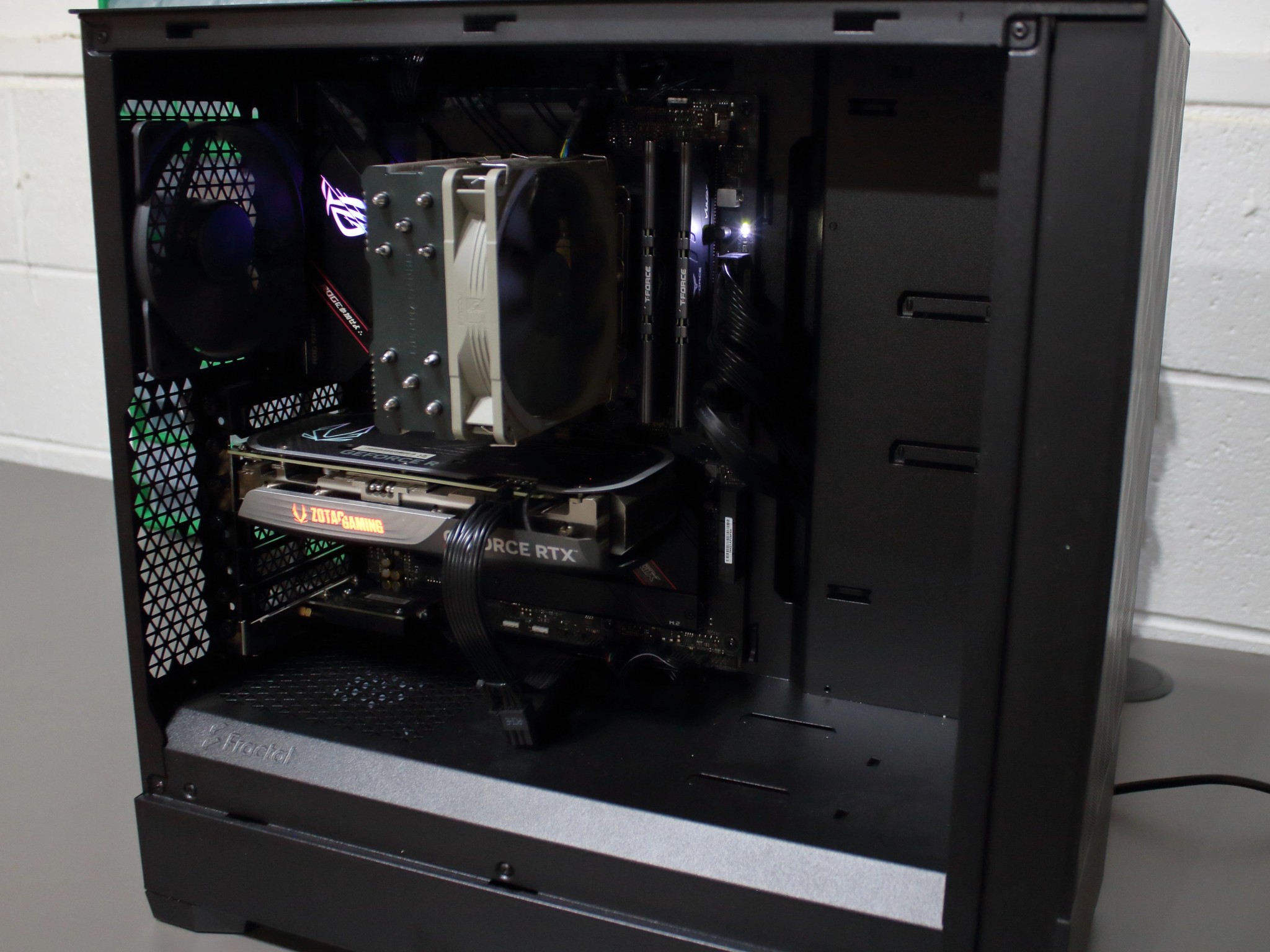 4070 | 5700x3d | 32gb DDR4 | 2TB NVME