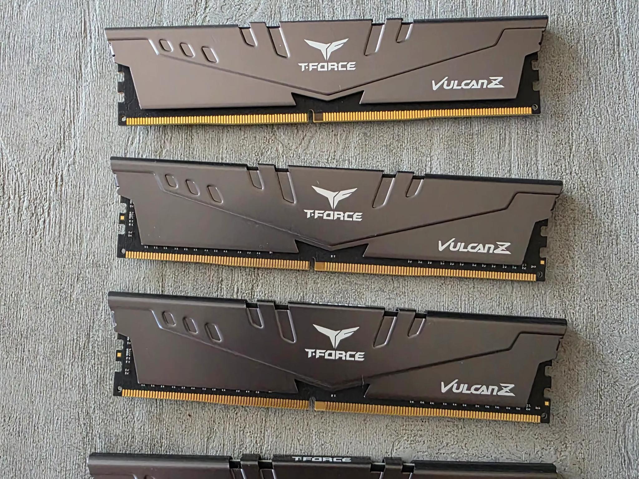 Team Group 32GB DDR4 8x4