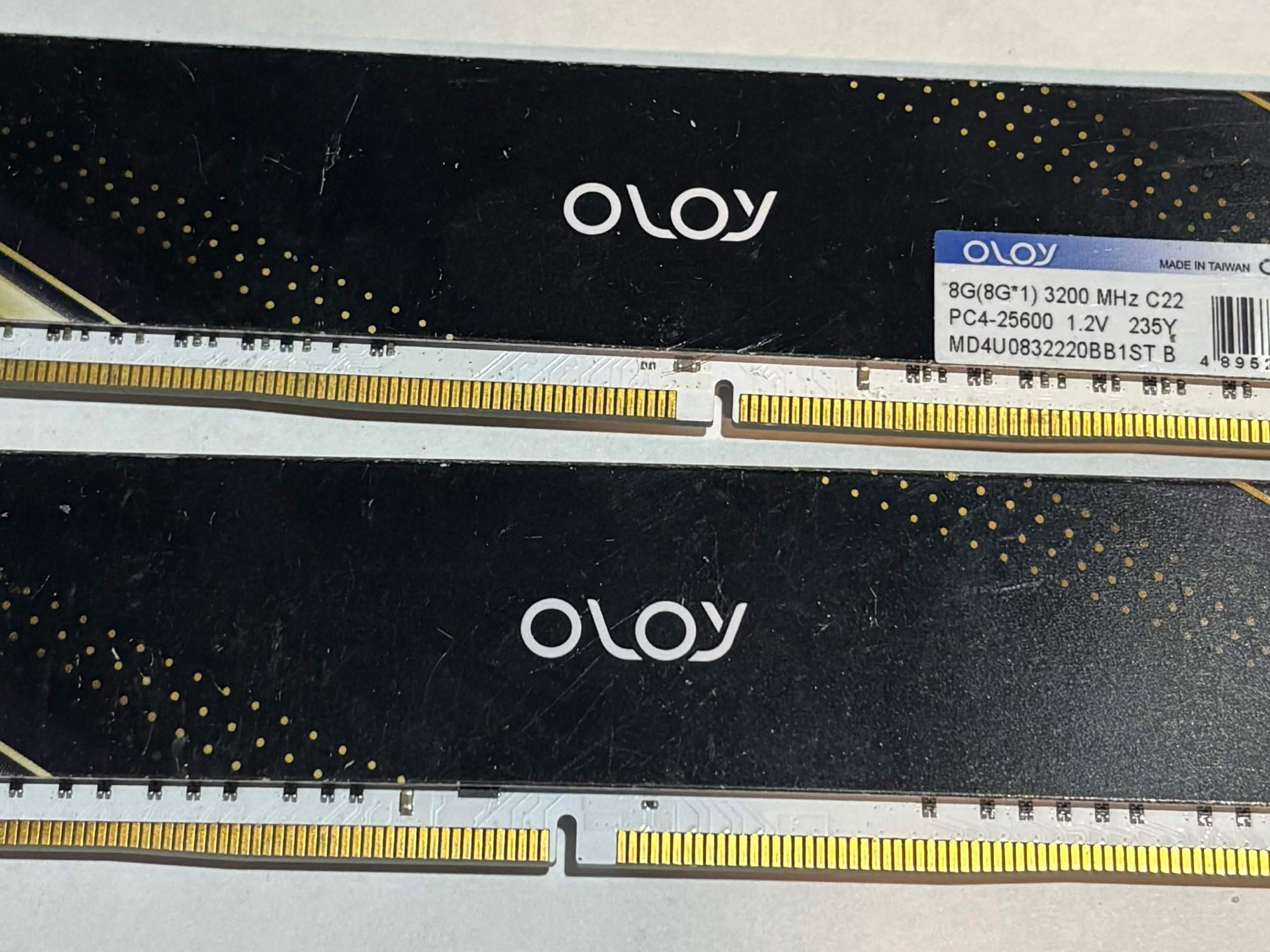 OLOy 16GB (2x8GB) DDR4 3200MHz Desktop Memory Kit | White Heatspreaders | Tested Working