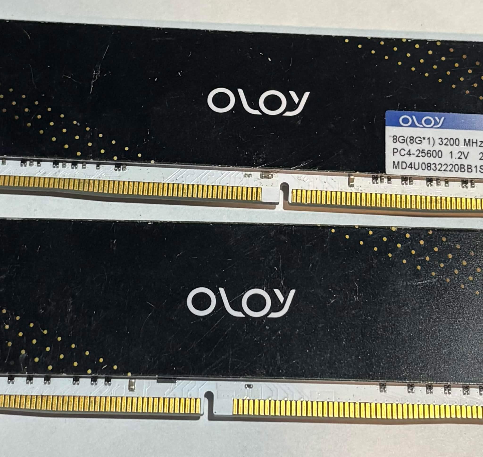 OLOy 16GB (2x8GB) DDR4 3200MHz Desktop Memory Kit | White Heatspreaders | Tested Working