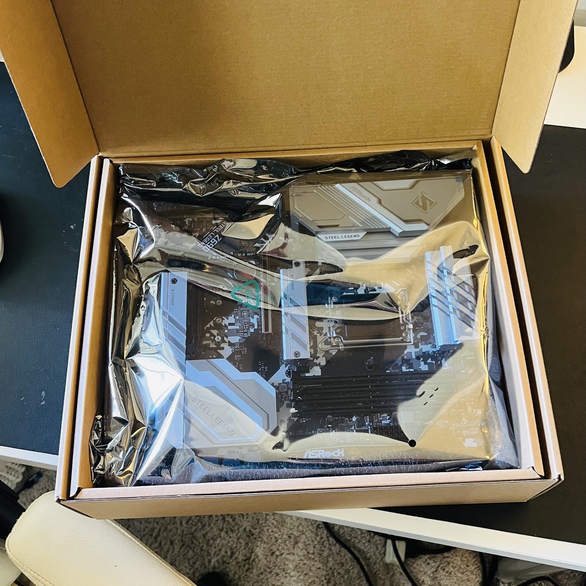 ASRock Steel Legend Z690 MOBO | New in Box | LGA 1700 | Intel 14th, 13th and 12th Gen Supported