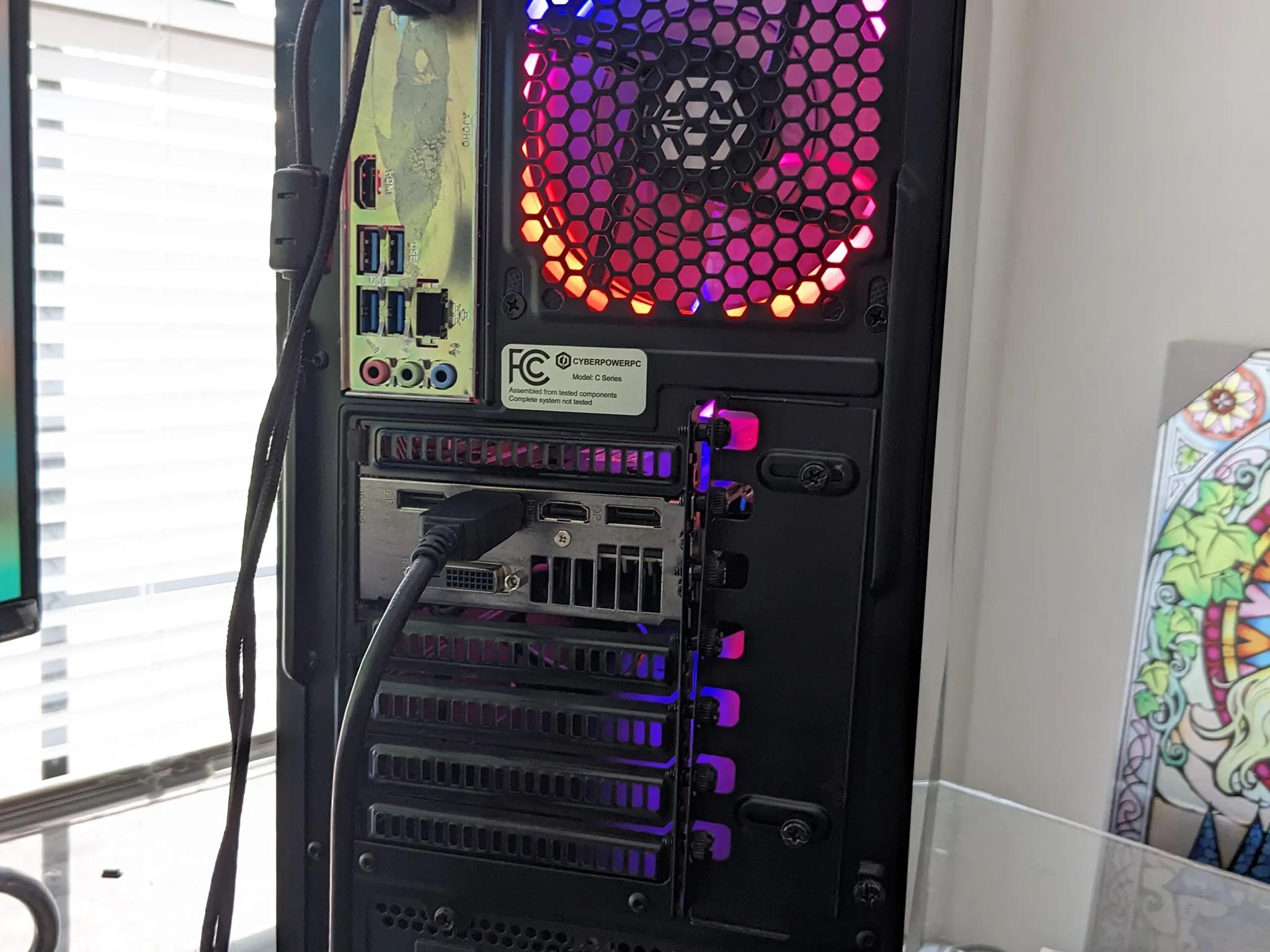 Phanteks, Win11, Ryzen 3100, 32gb ddr4-3200, R9 390 8gb GPU, SSD+HDD, BT+WiFi