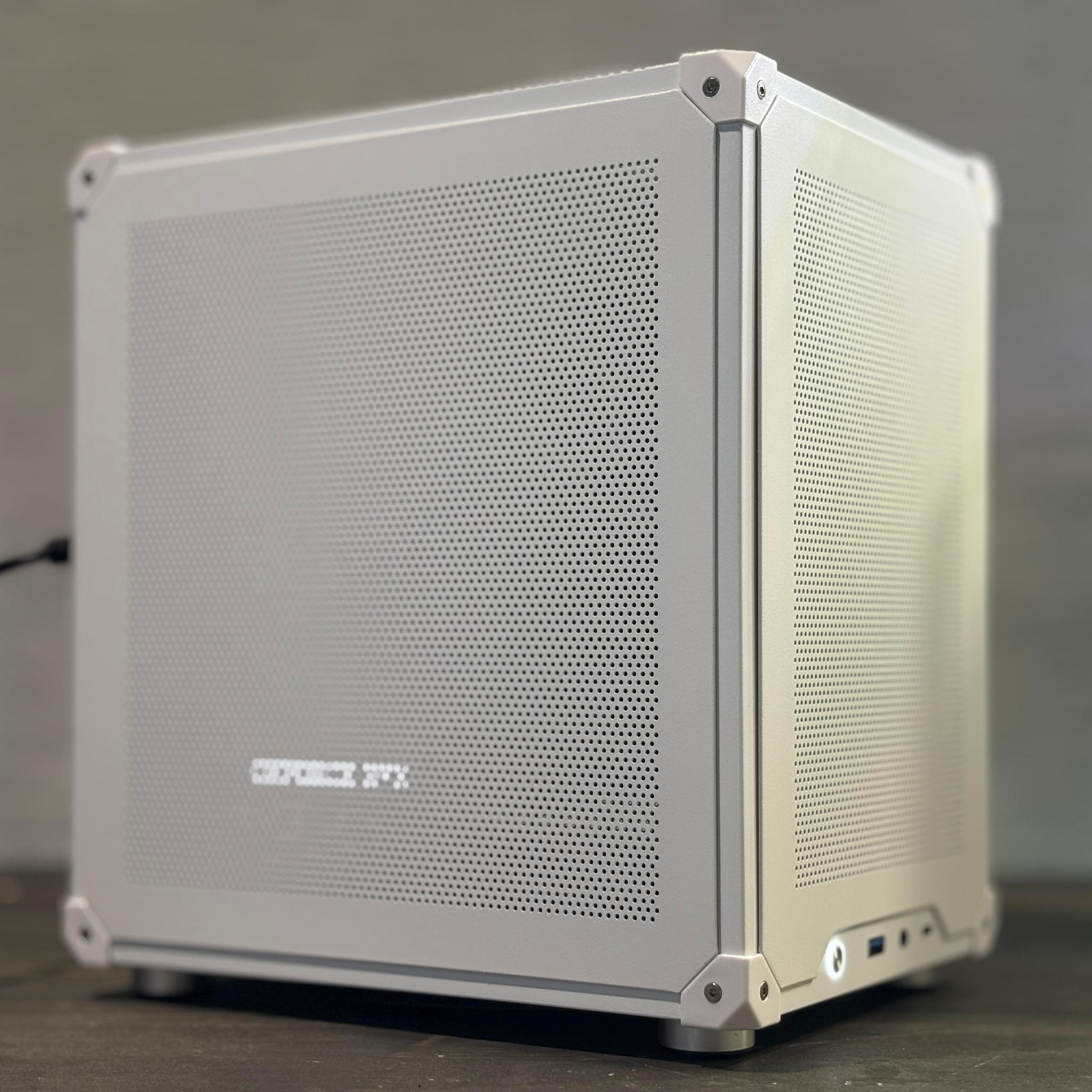 Stunning ITX Gaming PC(RTX 4060)