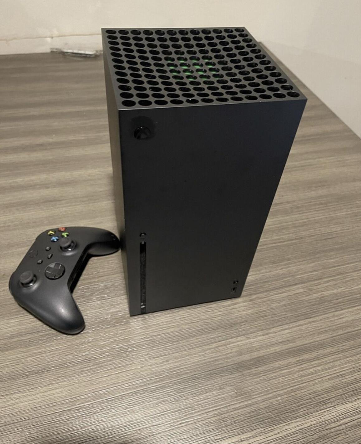 Xbox series X With the Disc Drive in perfect condition for a cheap price
