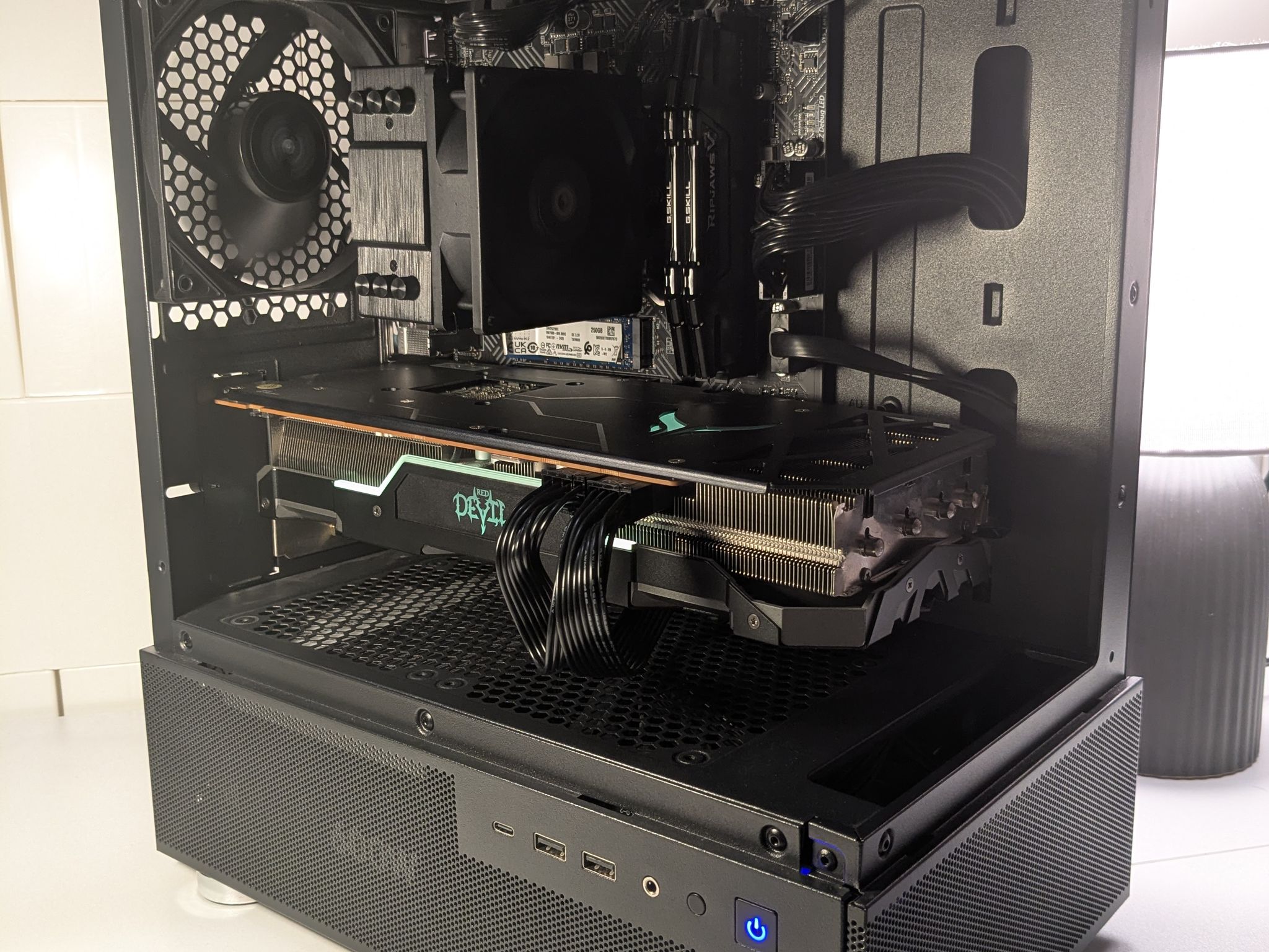 Gaming Pc-i5-14400 5700 XT 32gb DDR4 1tb Storage