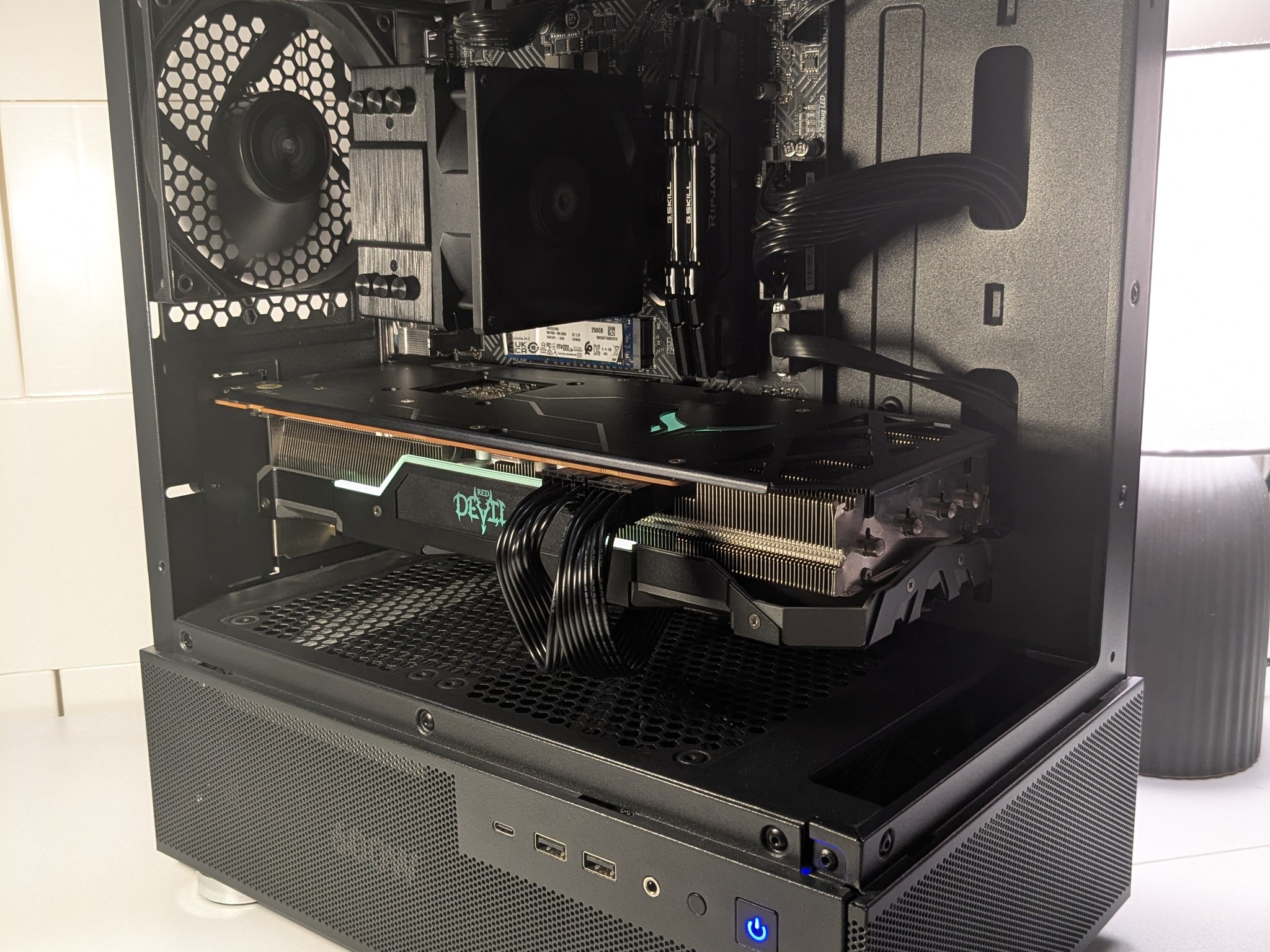 Gaming Pc-i5-14400 5700 XT 32gb DDR4 1tb Storage