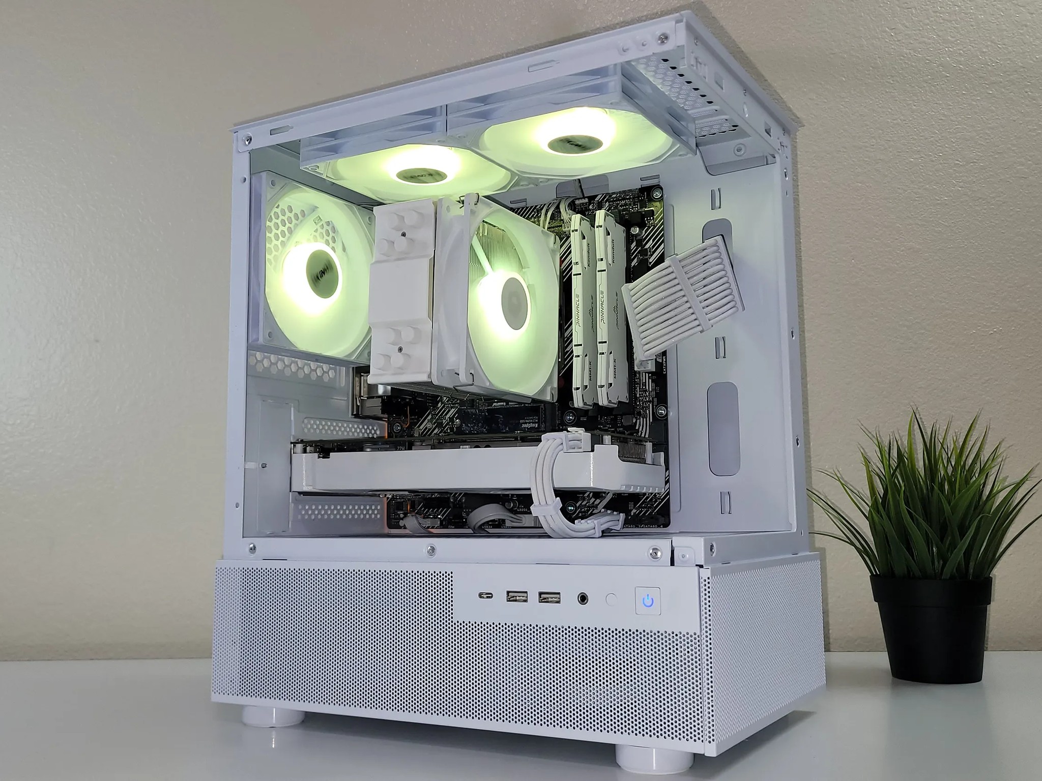Ryzen 5 3600 | GeForce GTX 1060 3GB | 16GB DDR4 | 512GB SSD
